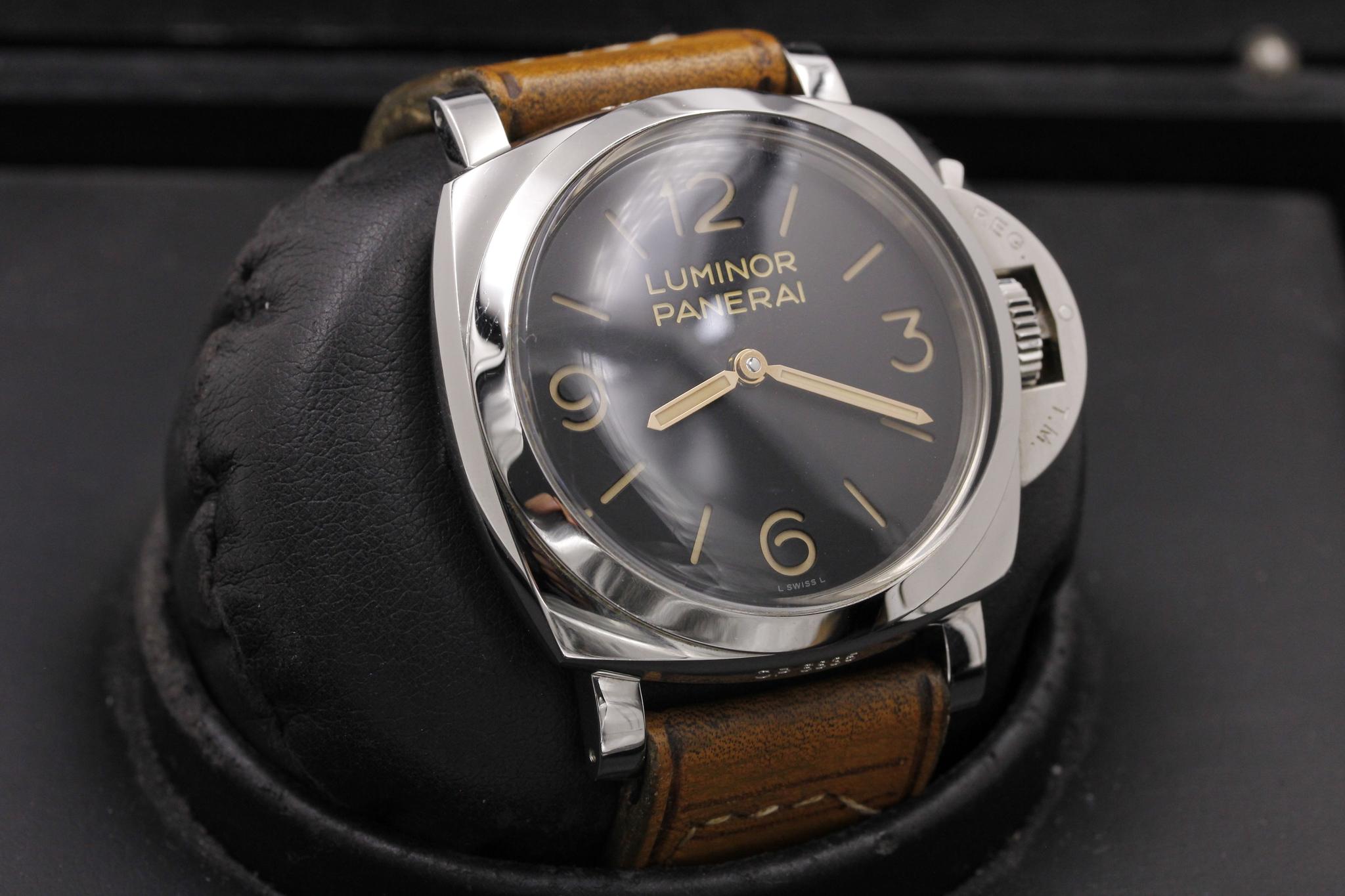 Watch Image 10