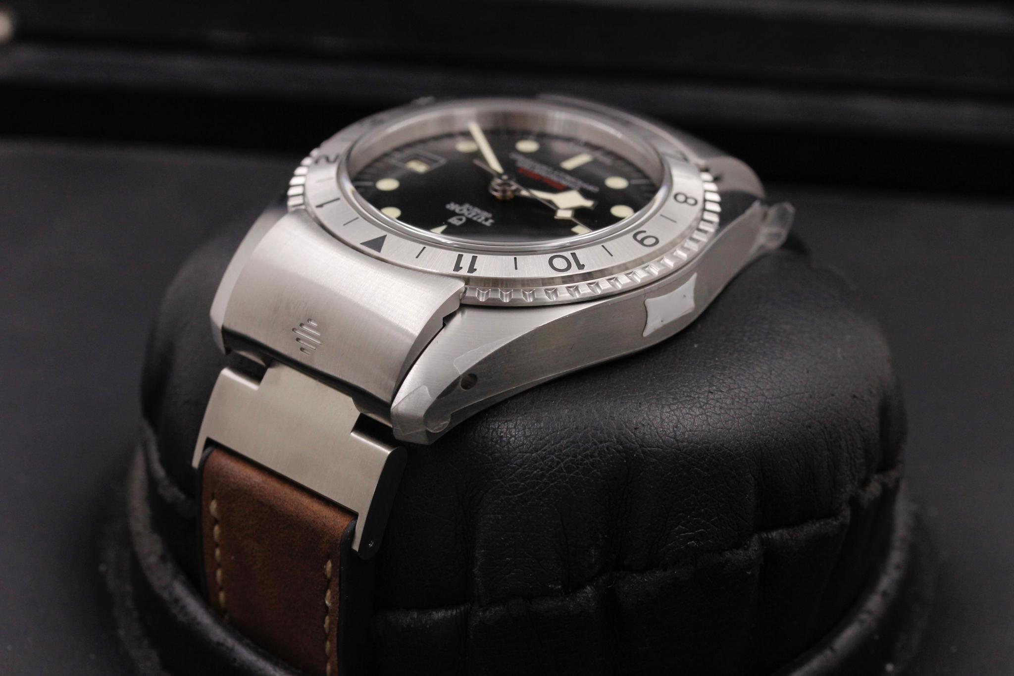 Watch Image 5
