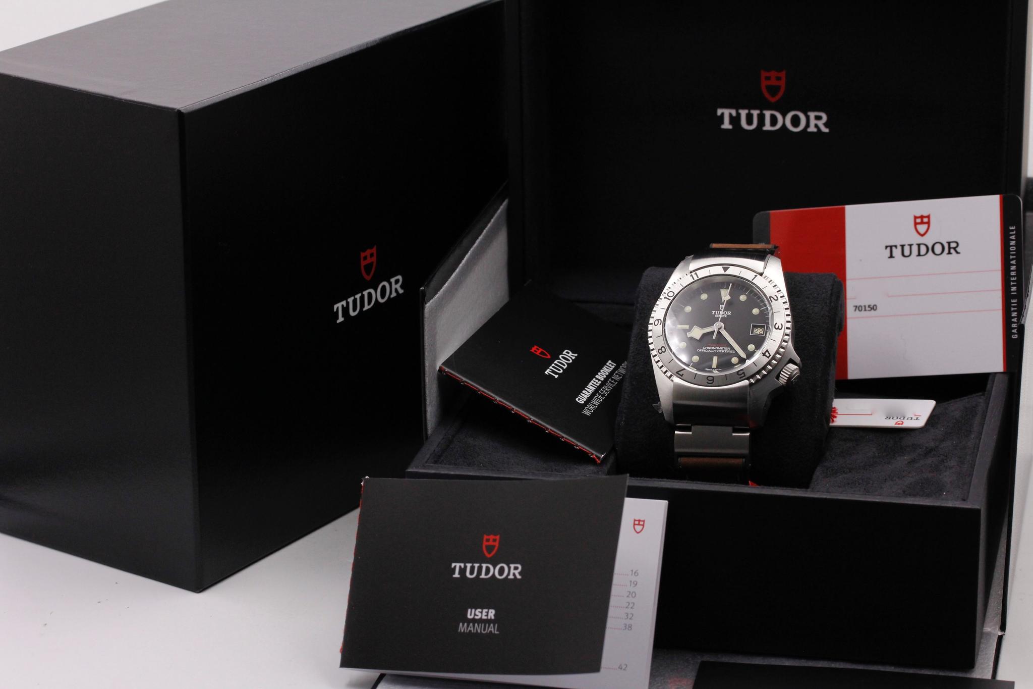 Watch Image 11