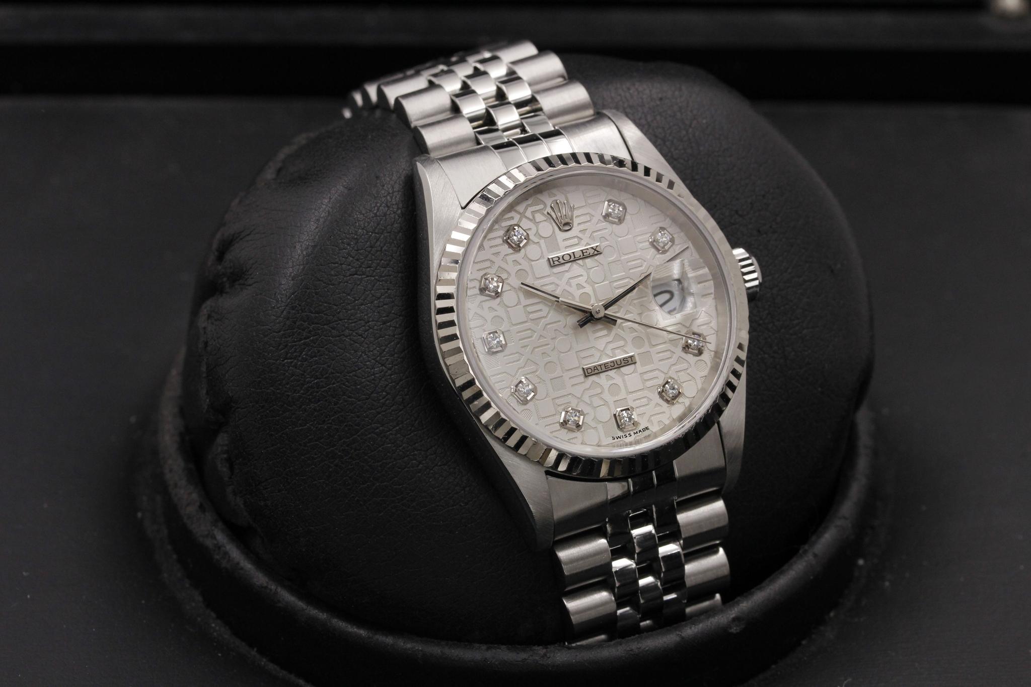 Watch Image 12