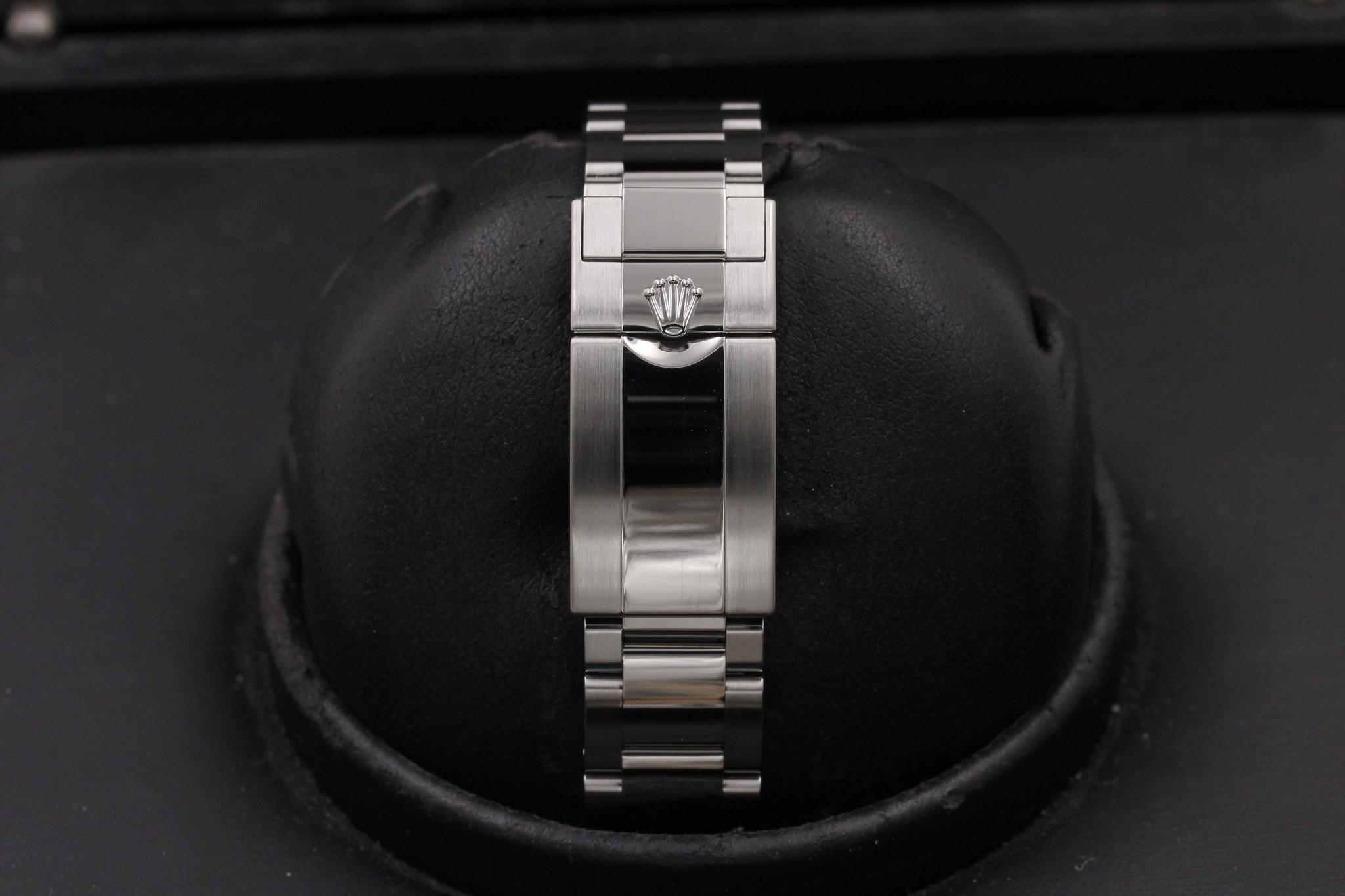 Watch Image 8