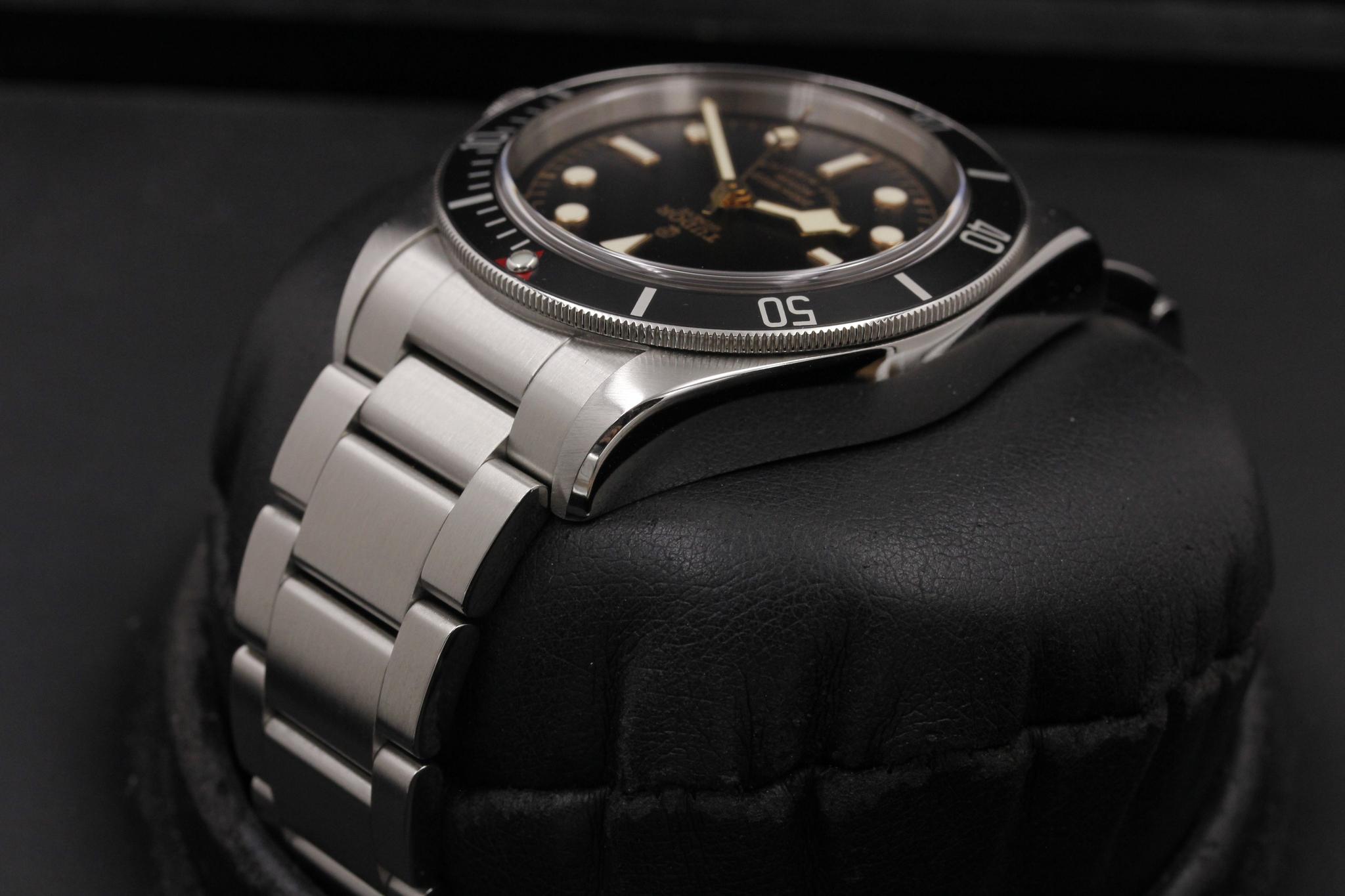Watch Image 5