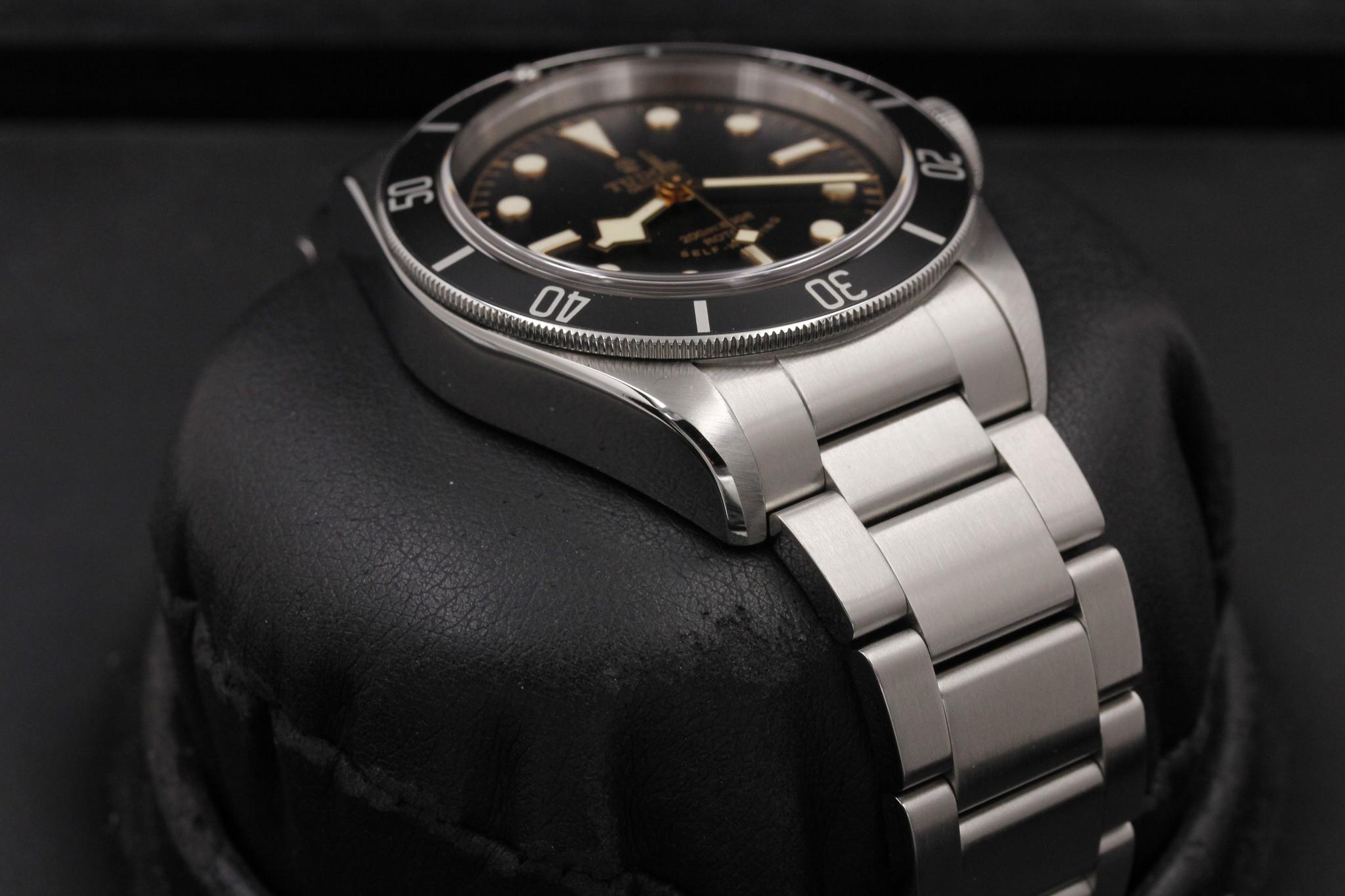 Watch Image 6
