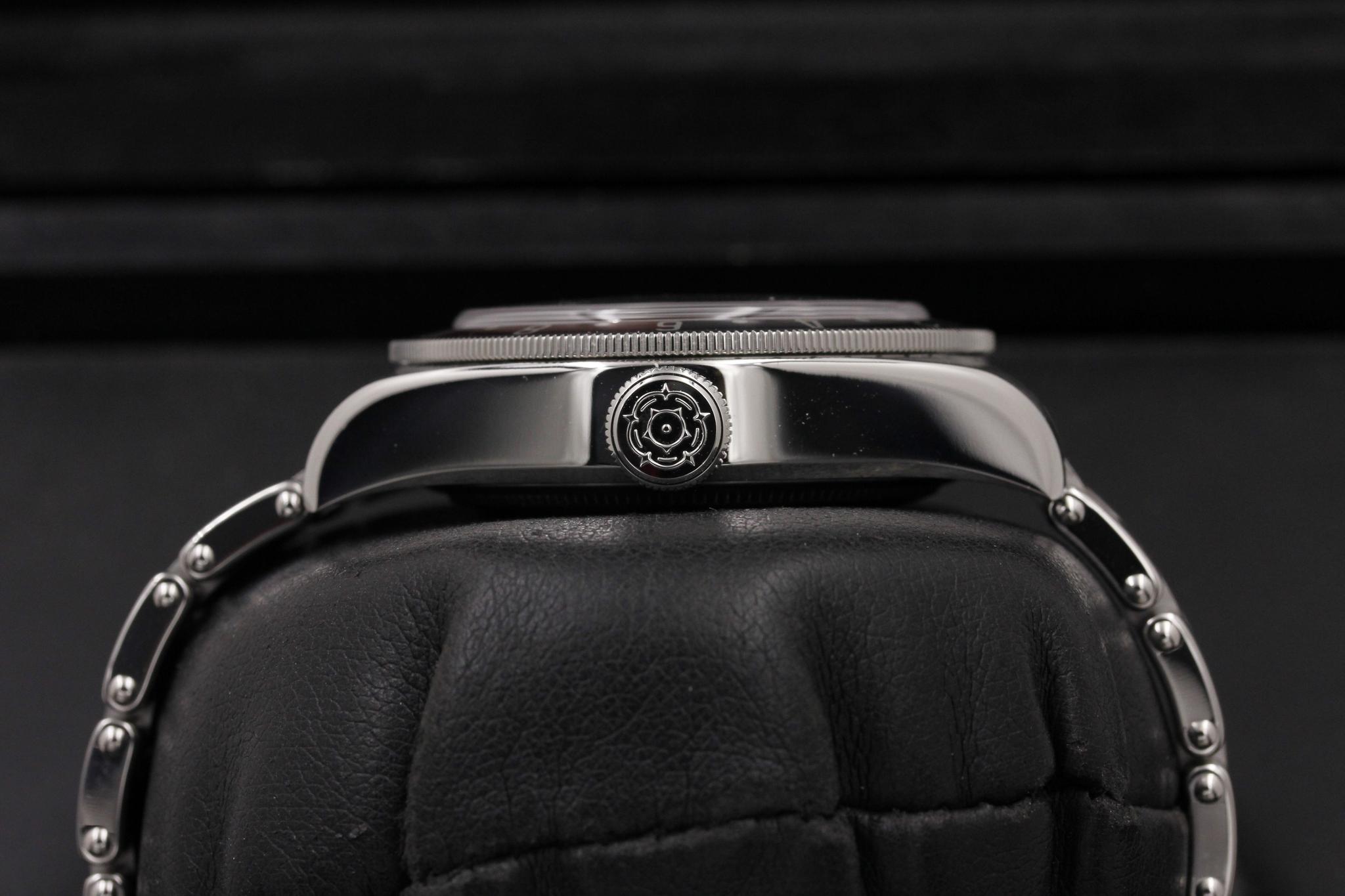 Watch Image 3
