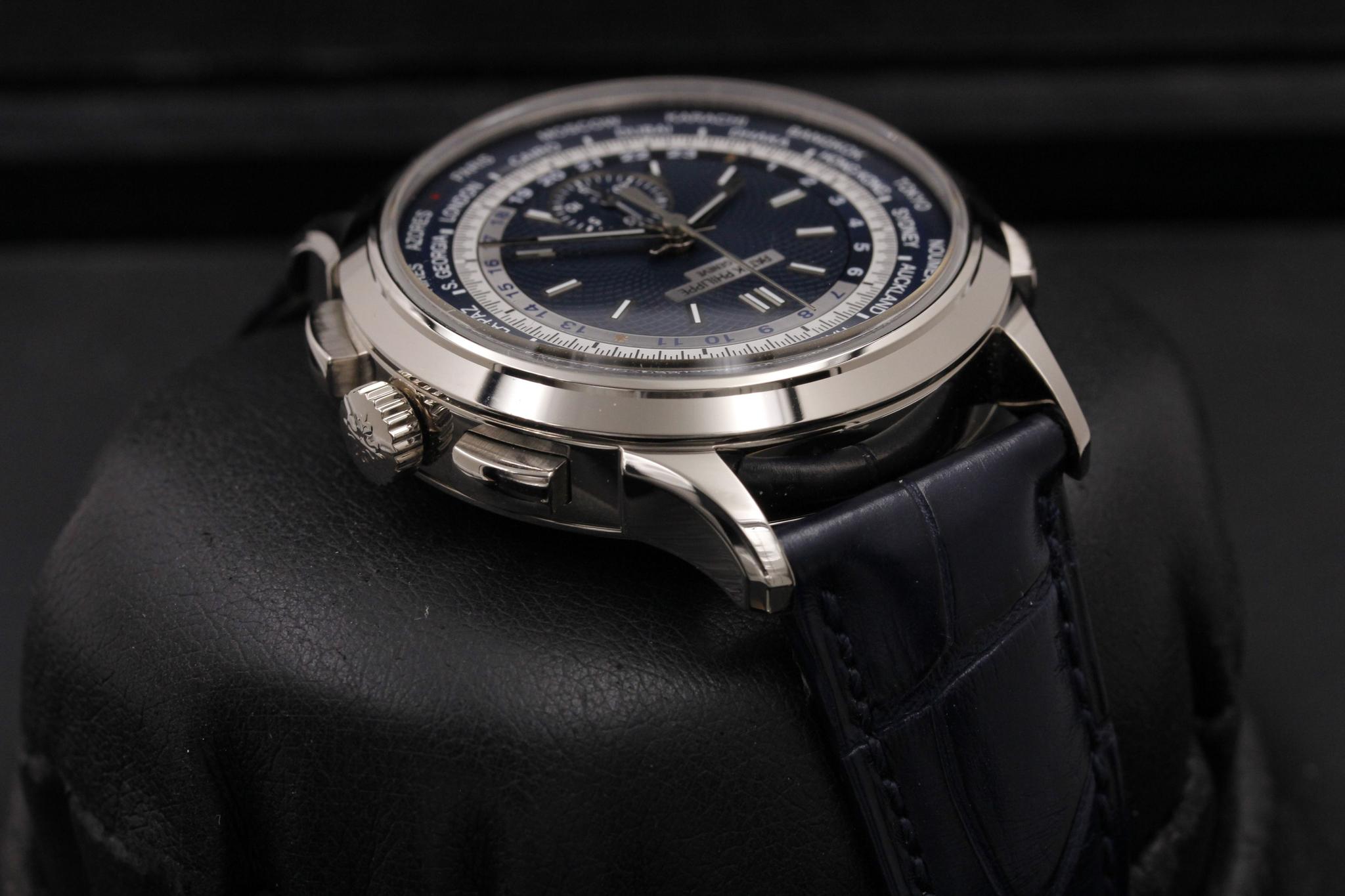Watch Image 4