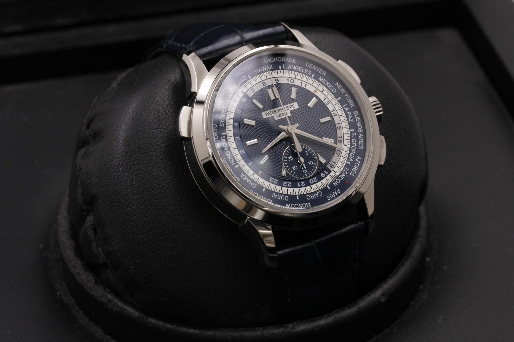Watch Image 11