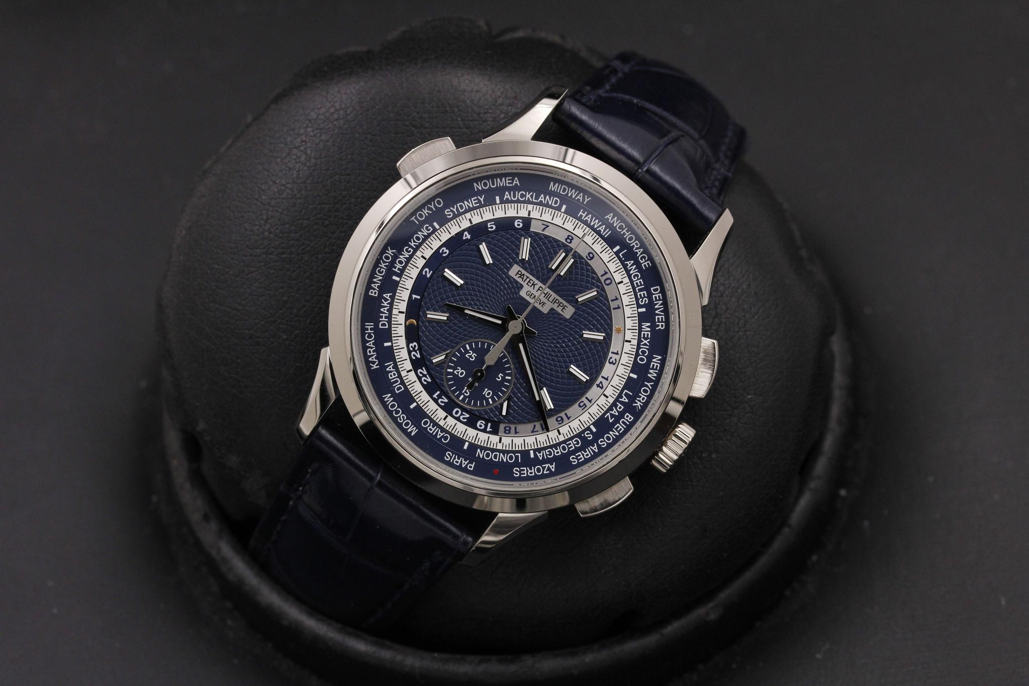 Watch Image 10
