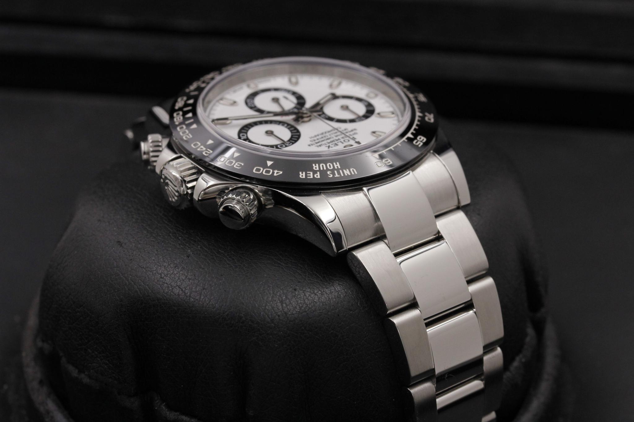 Watch Image 4