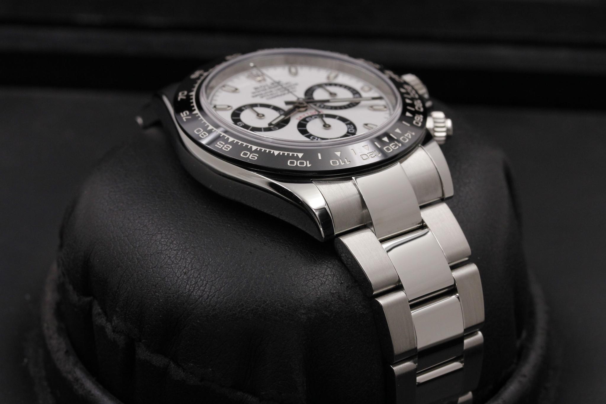 Watch Image 6