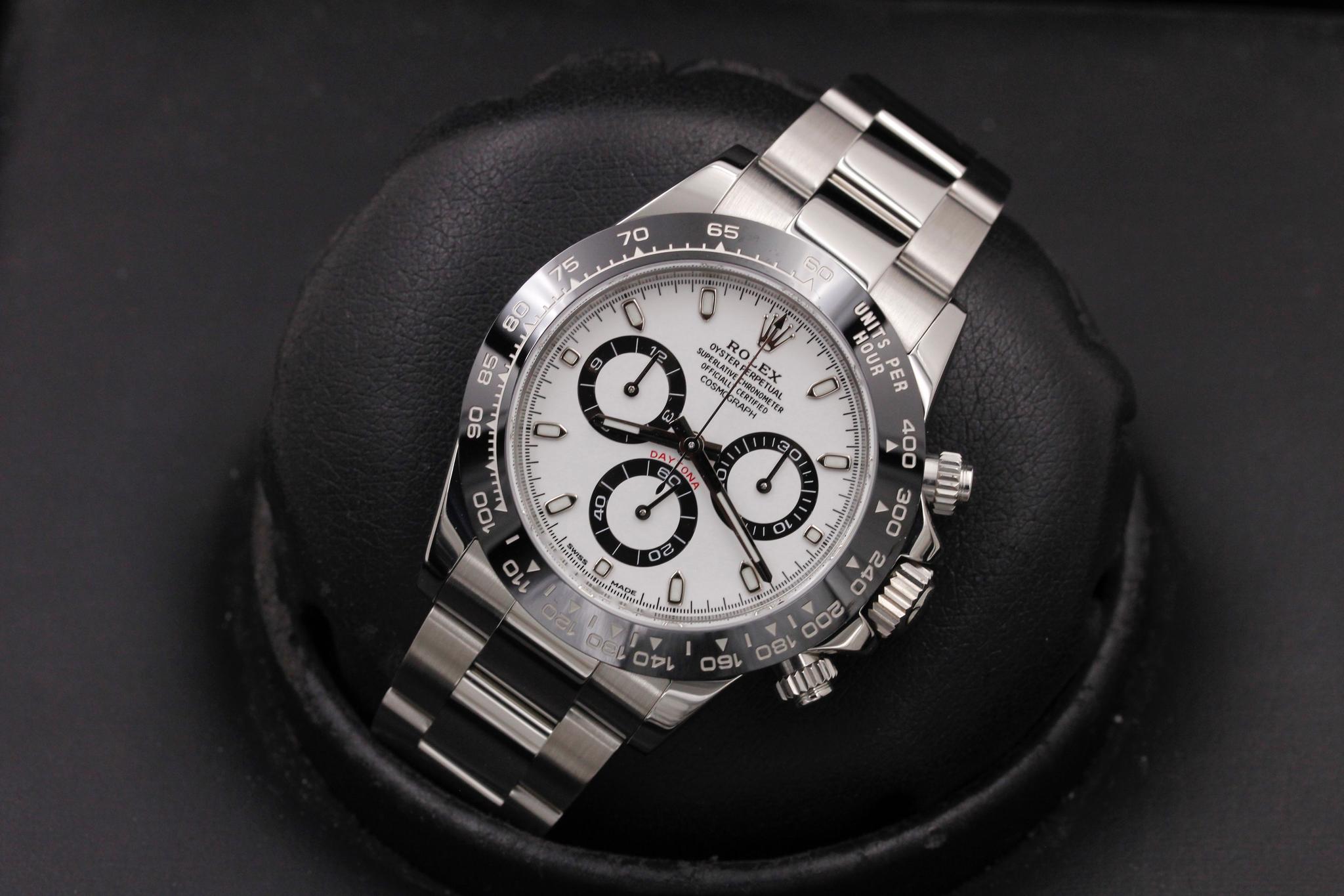 Watch Image 9