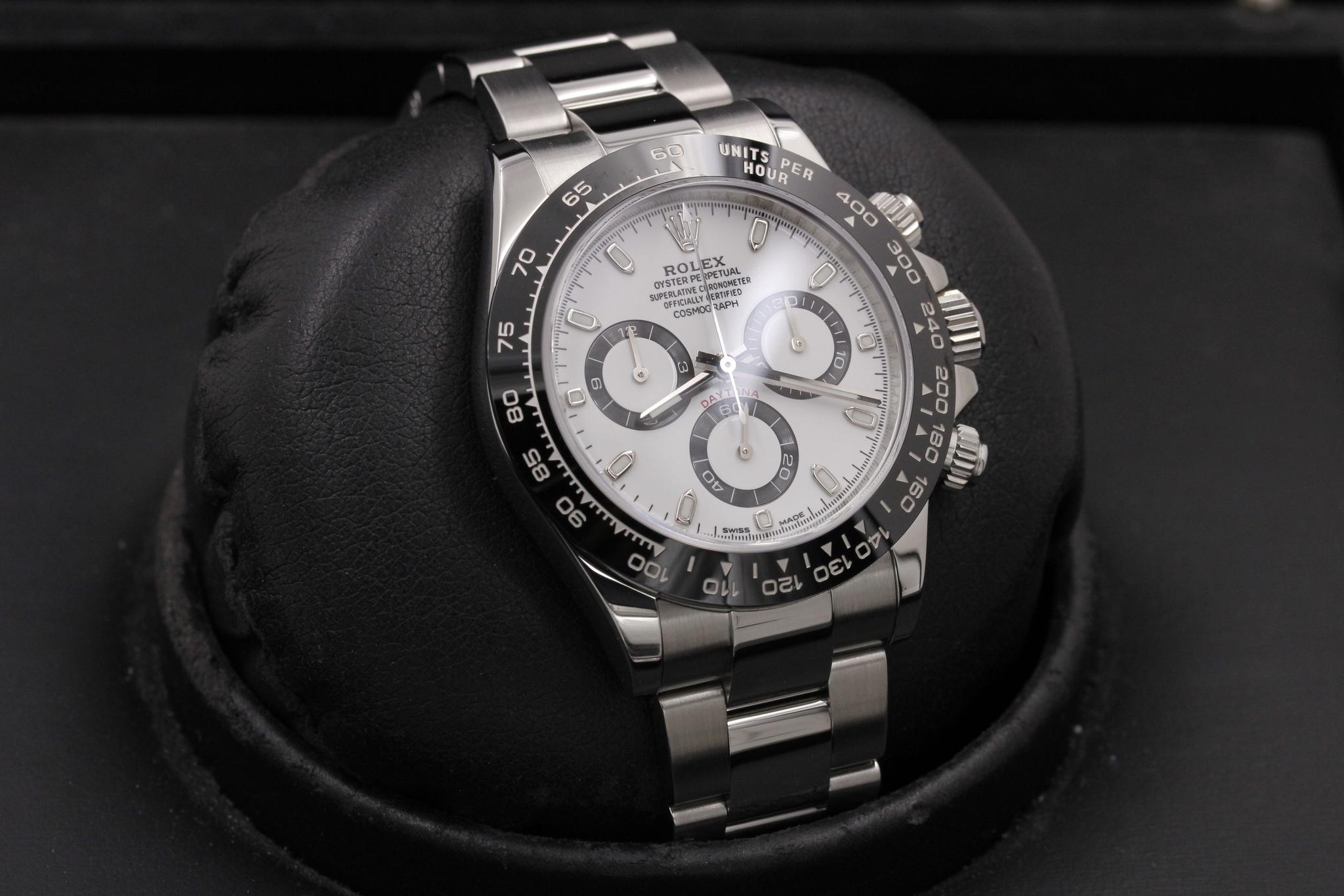 Watch Image 10
