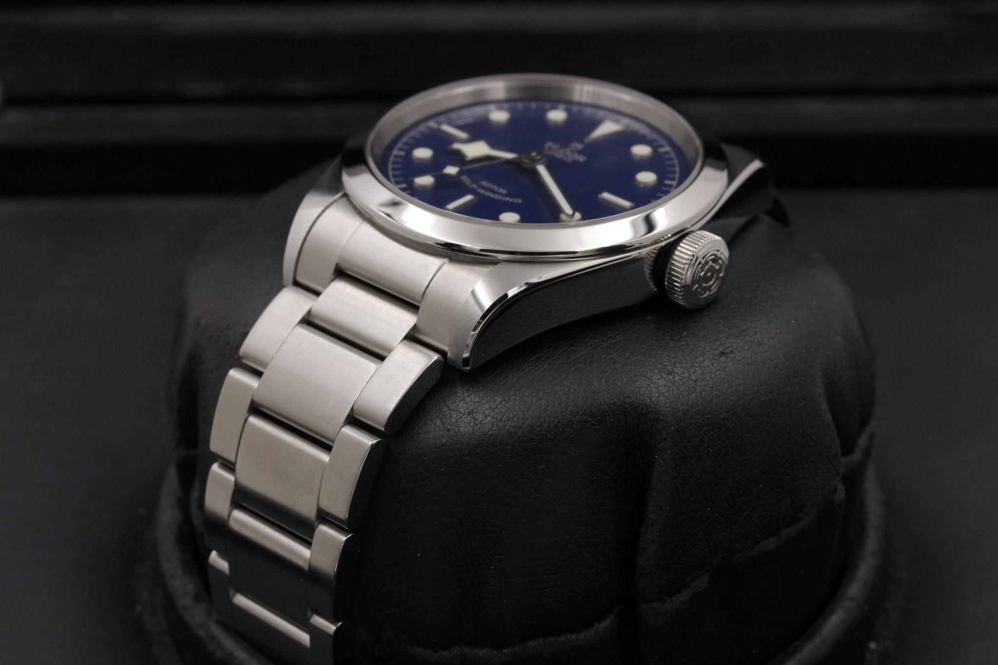 Watch Image 2