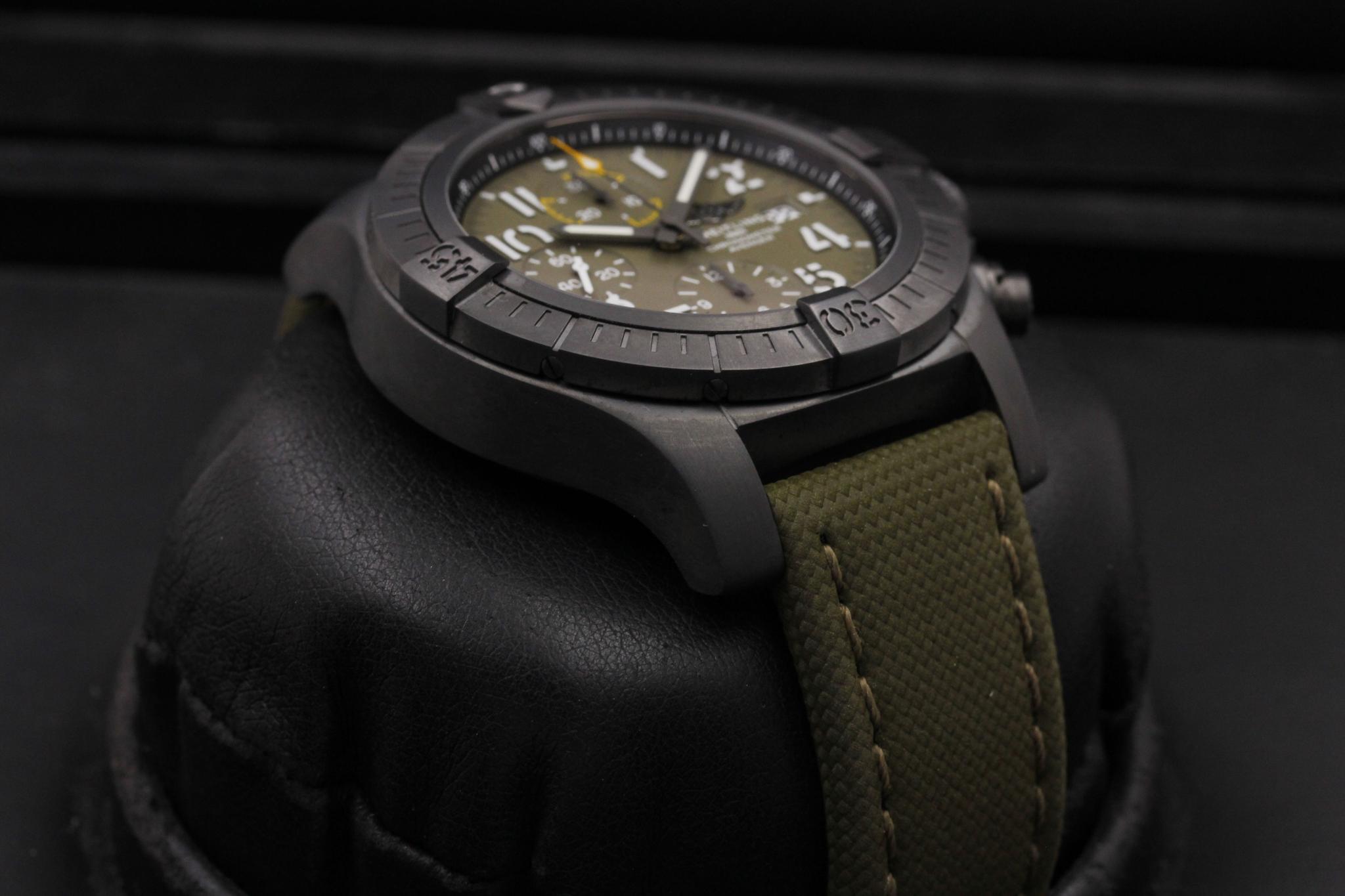 Watch Image 6