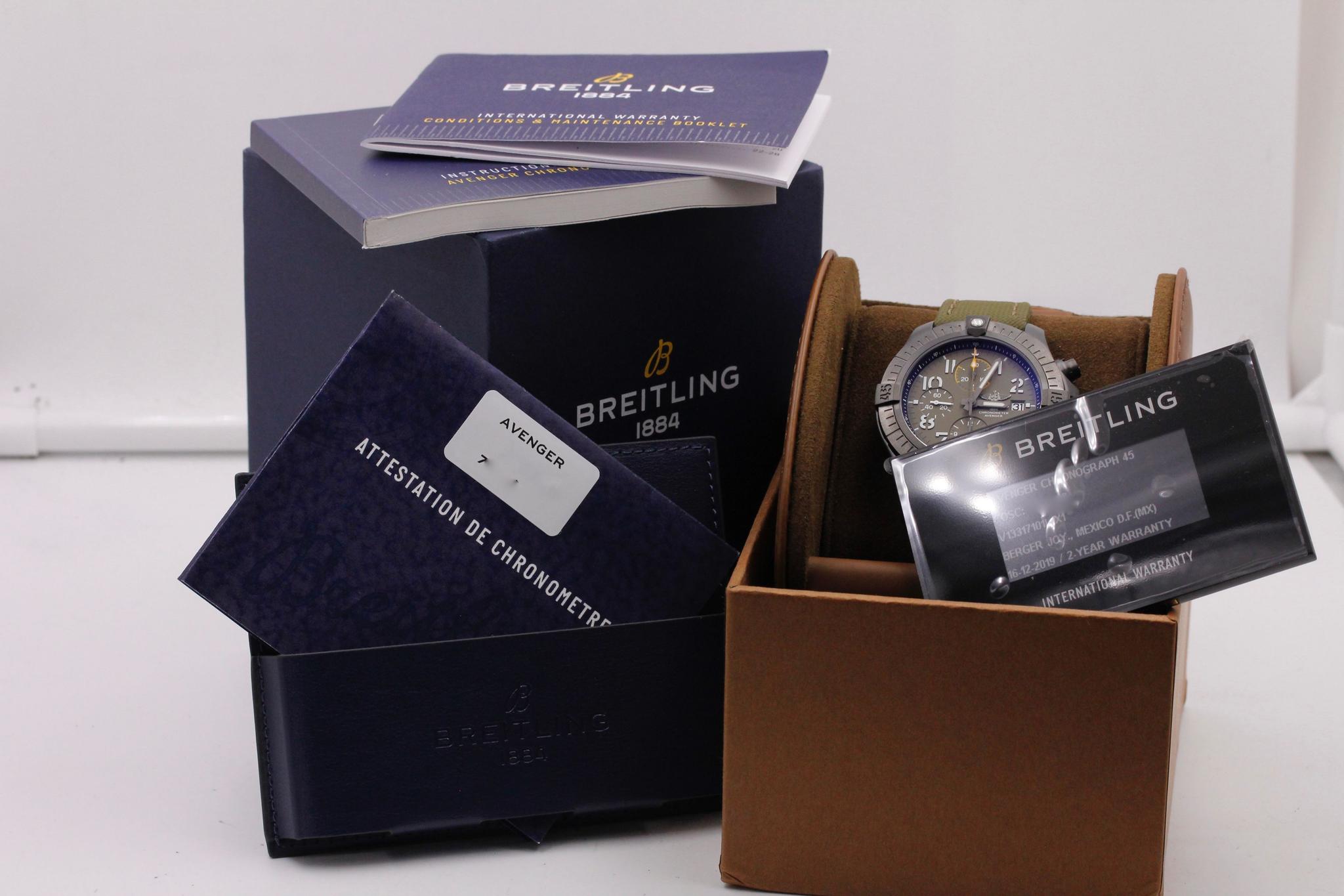Watch Image 11