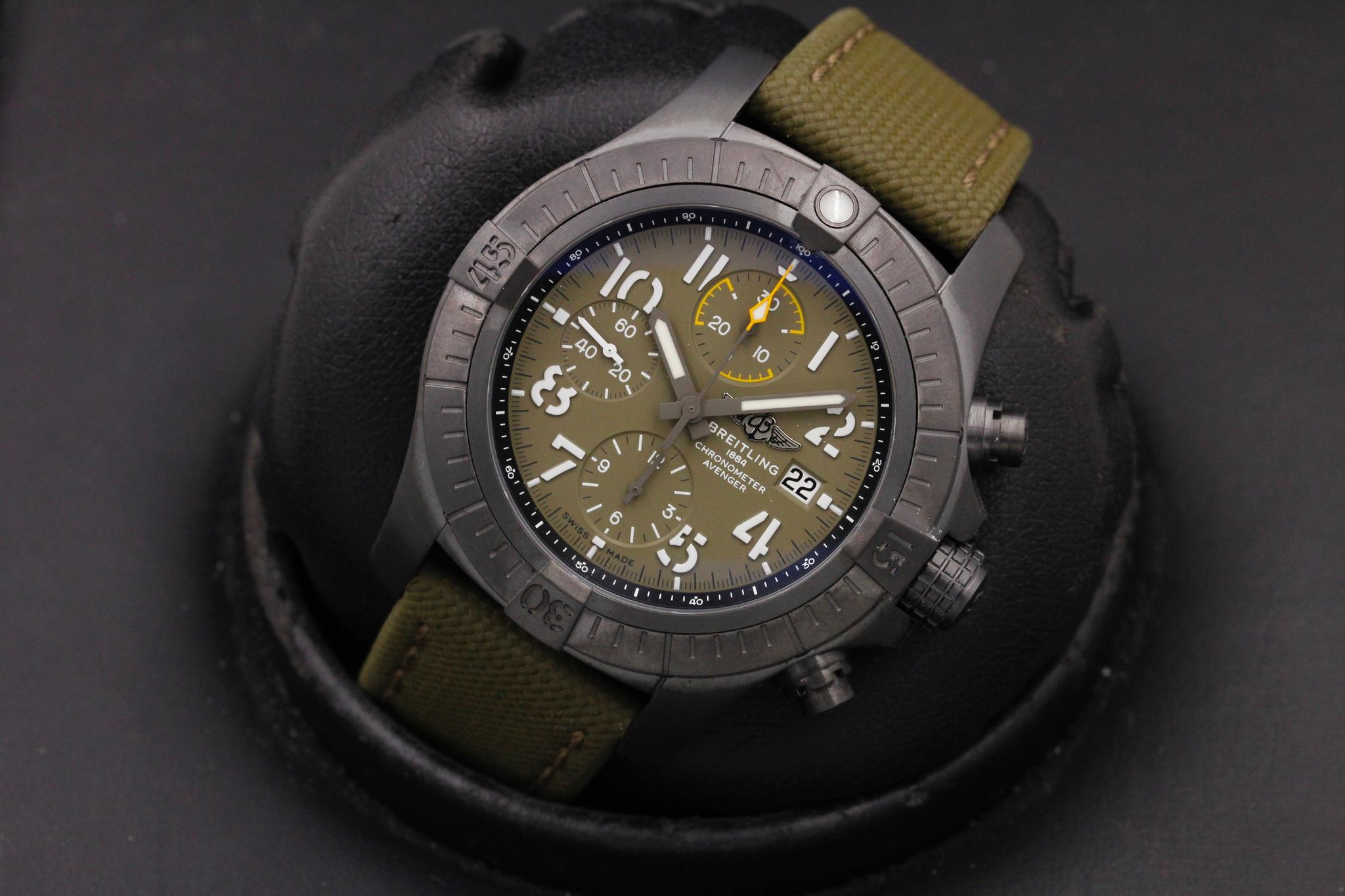 Watch Image 9