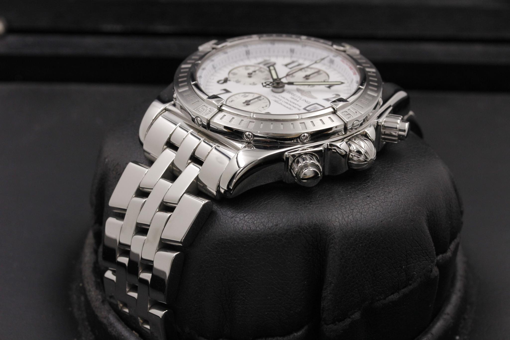 Watch Image 2