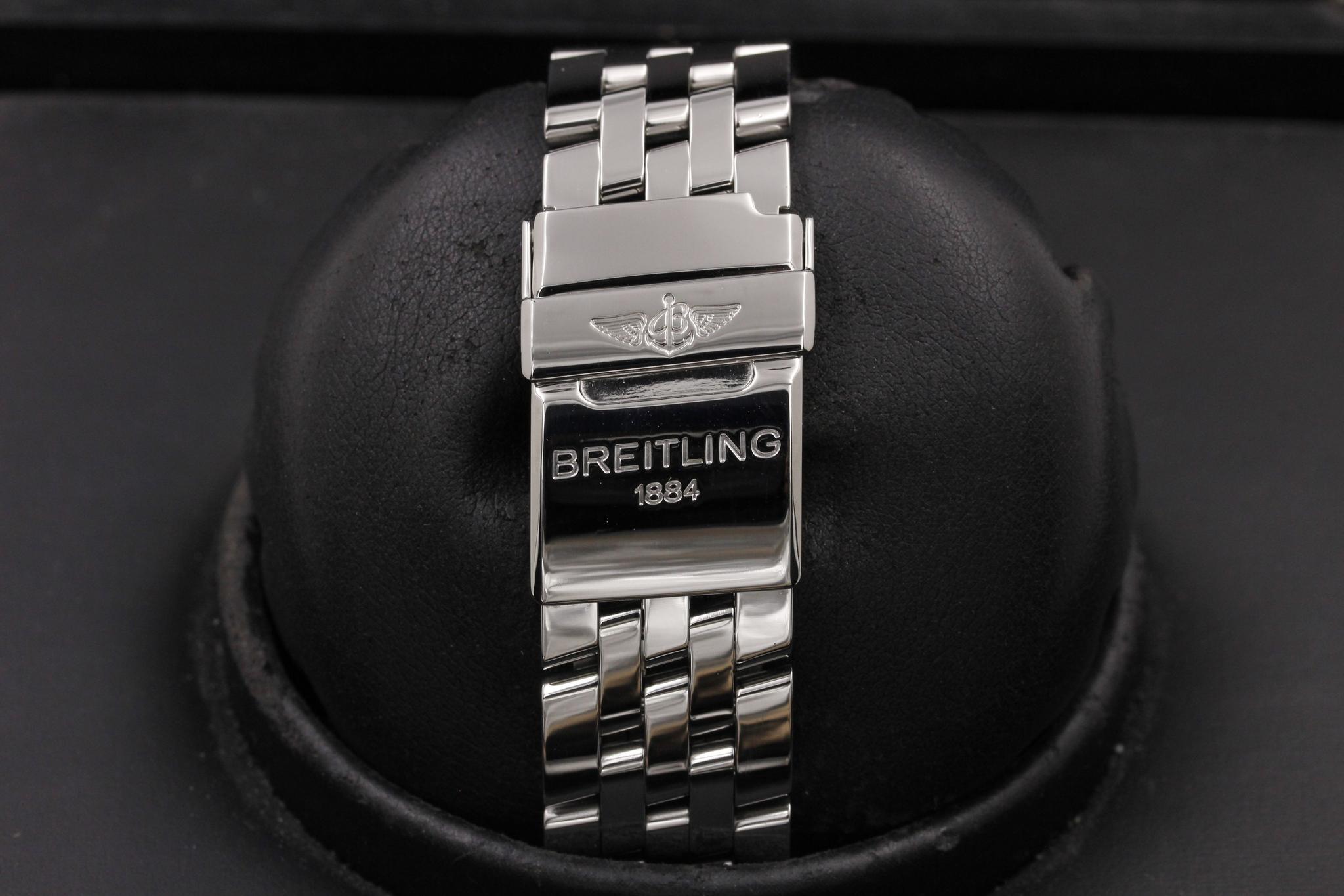 Watch Image 8