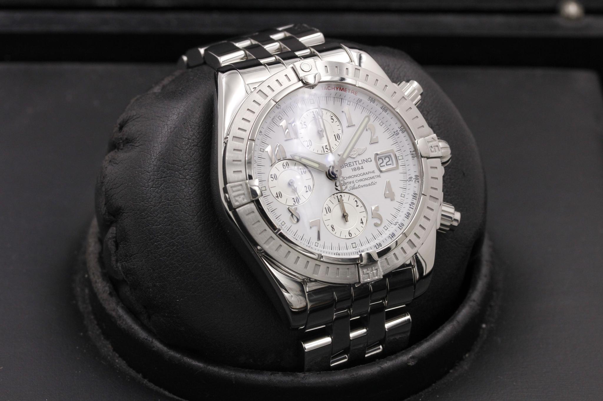 Watch Image 10