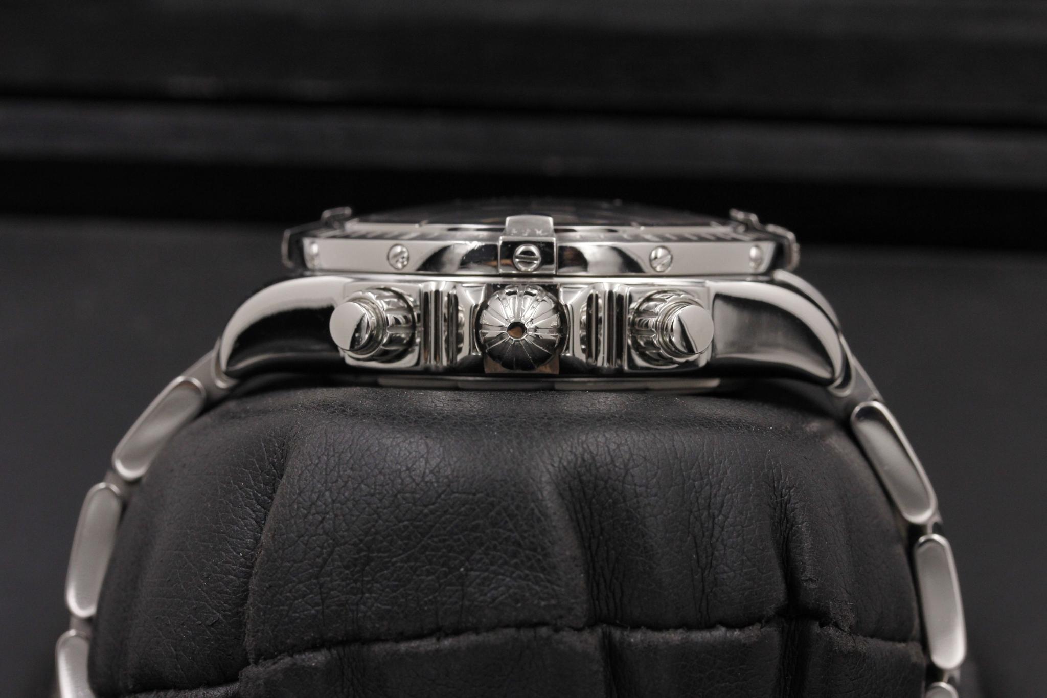 Watch Image 3
