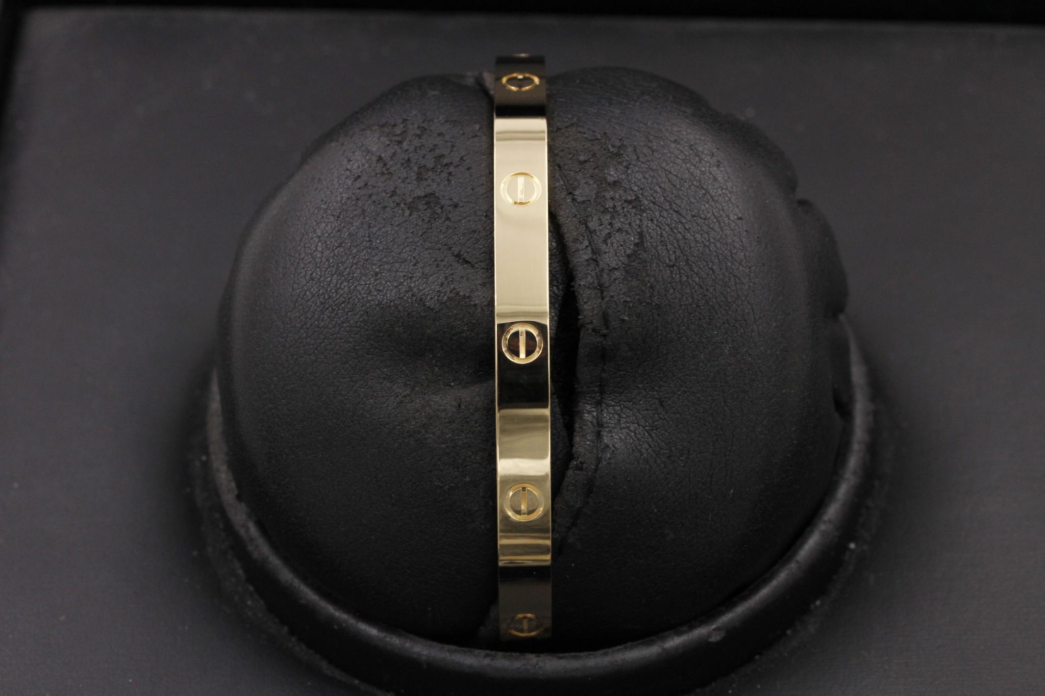 Watch Image 6