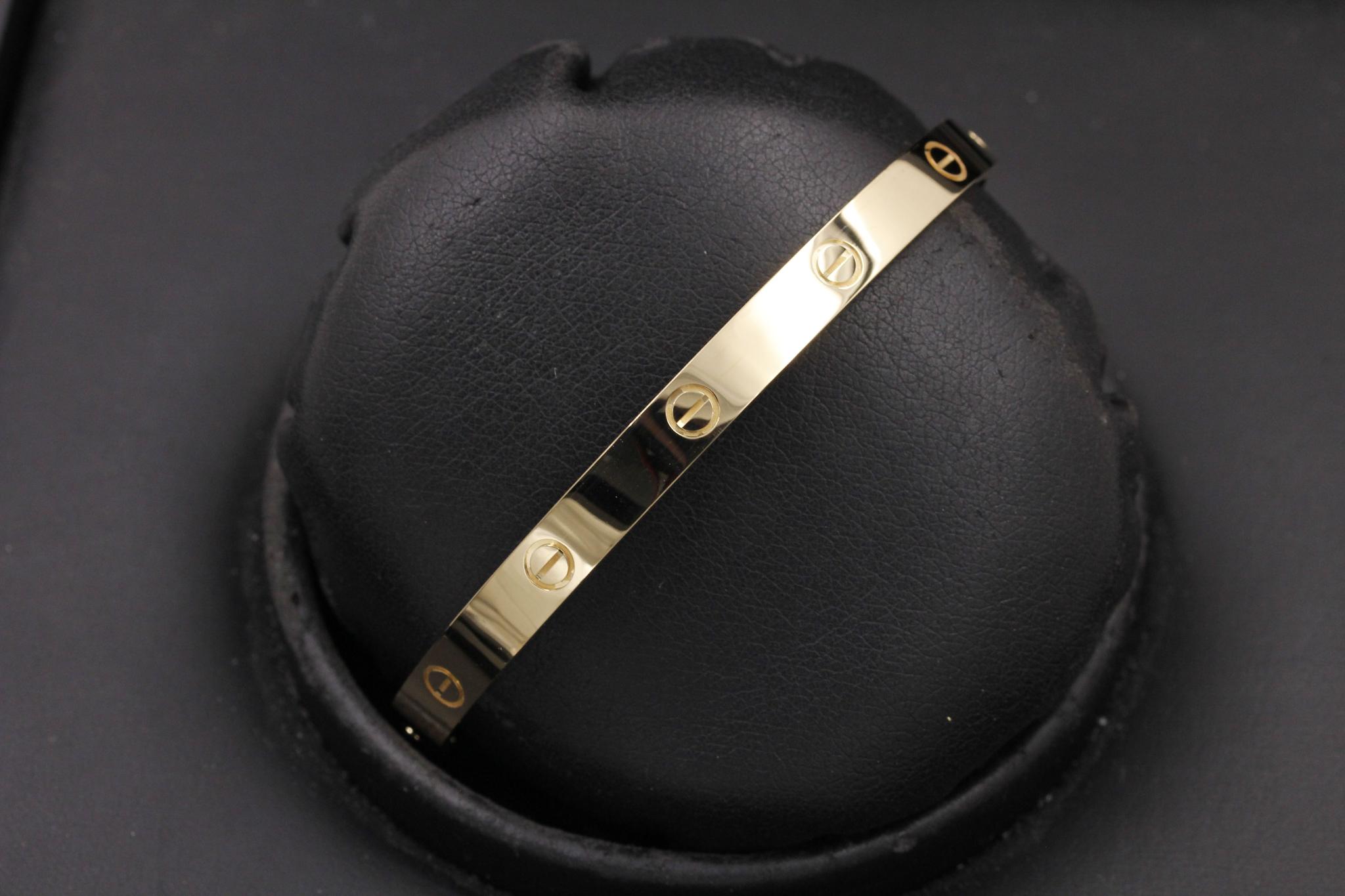 Watch Image 9