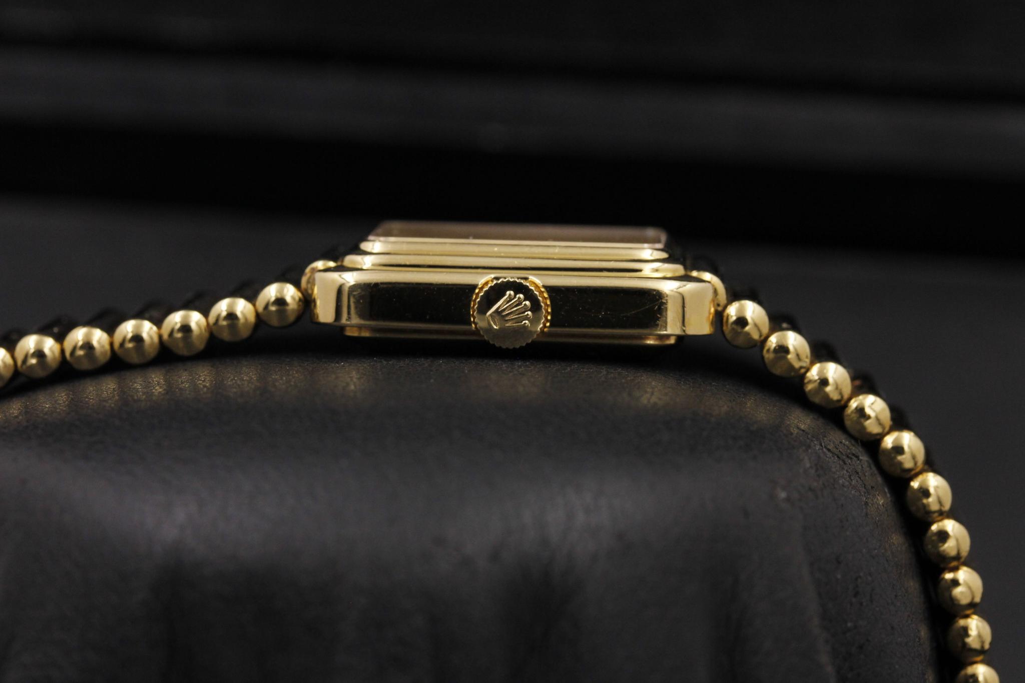 Watch Image 3