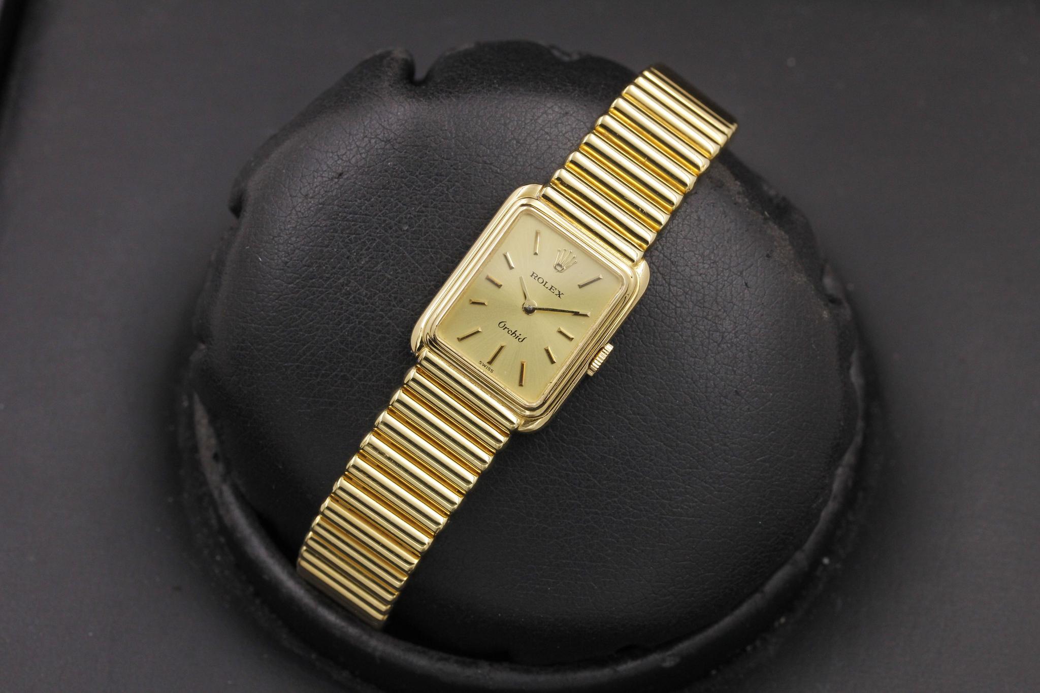 Watch Image 9
