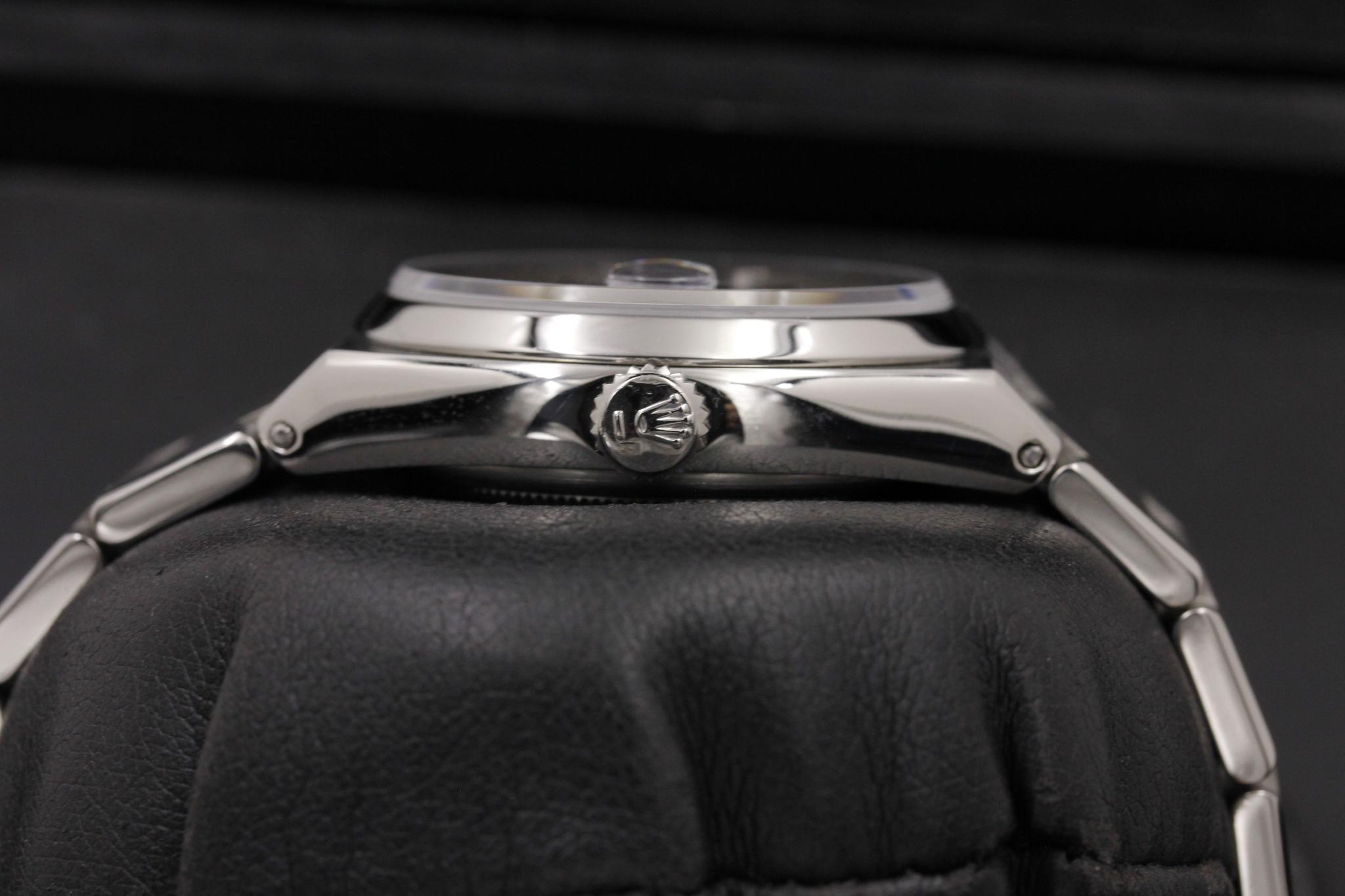 Watch Image 3