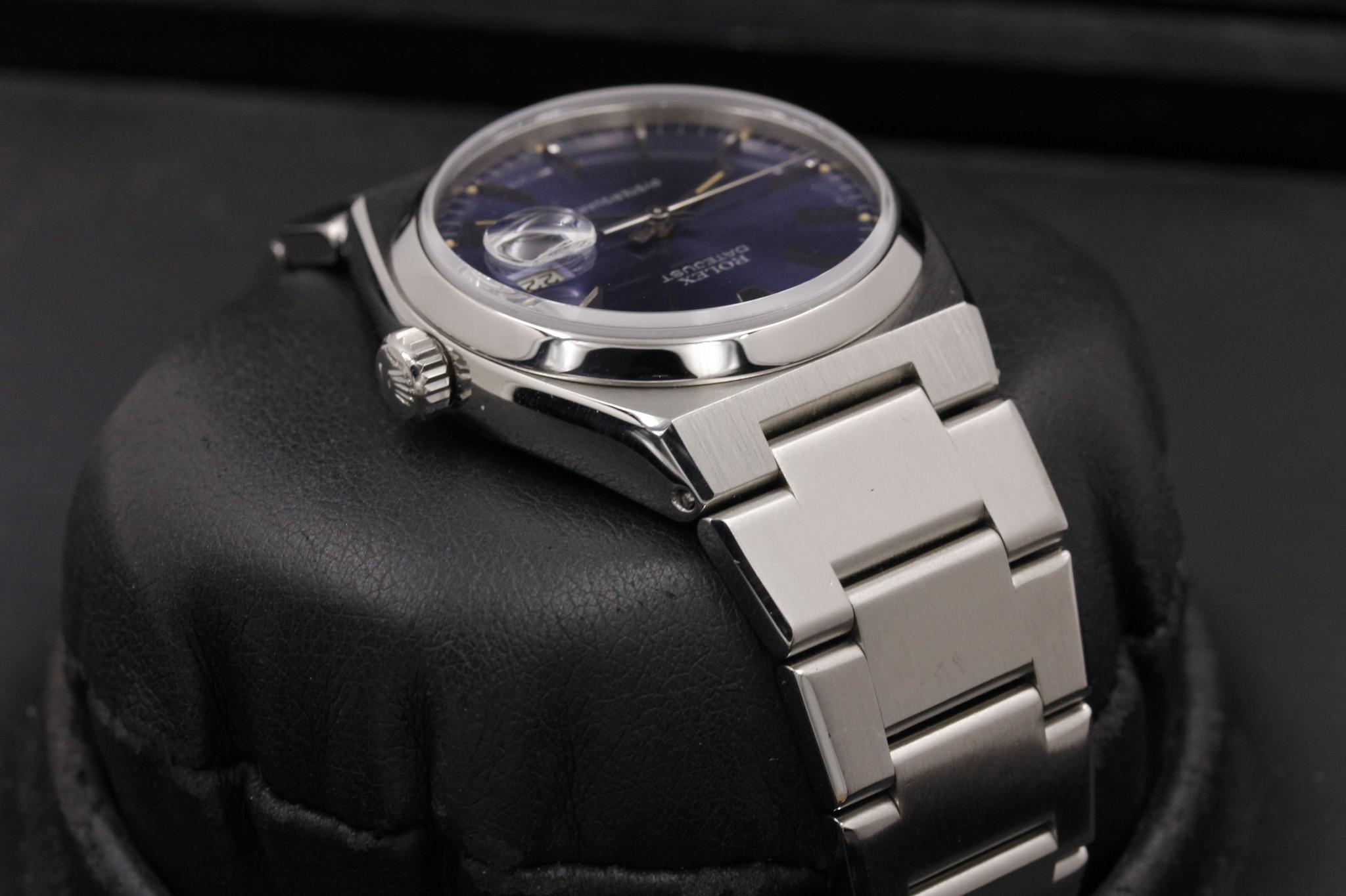 Watch Image 4