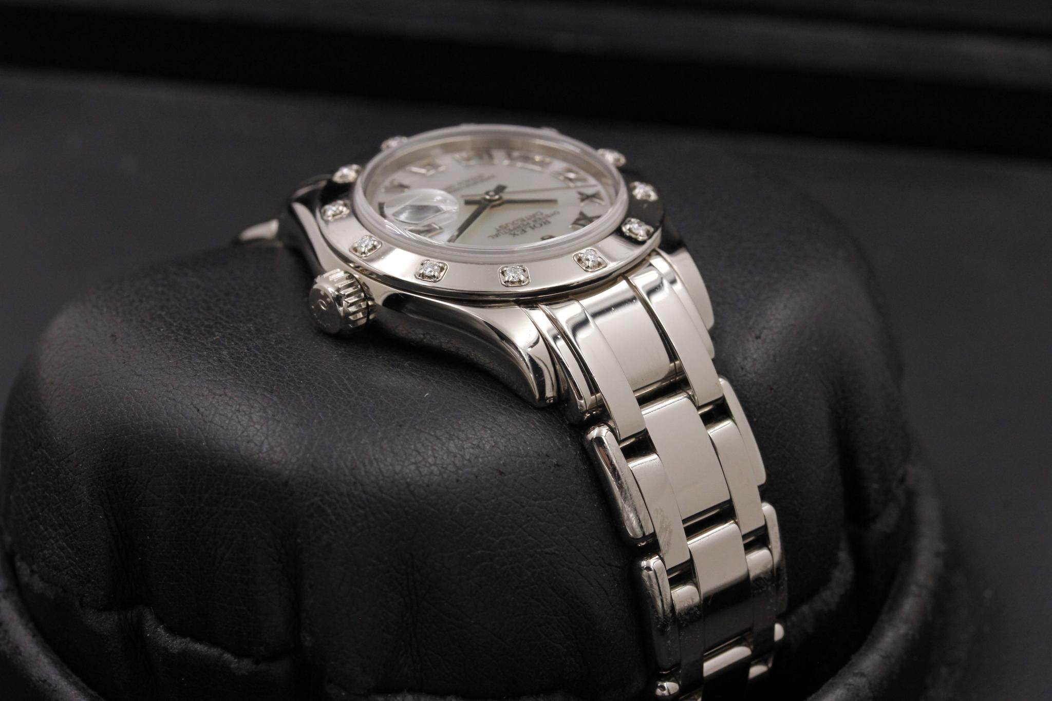 Watch Image 4