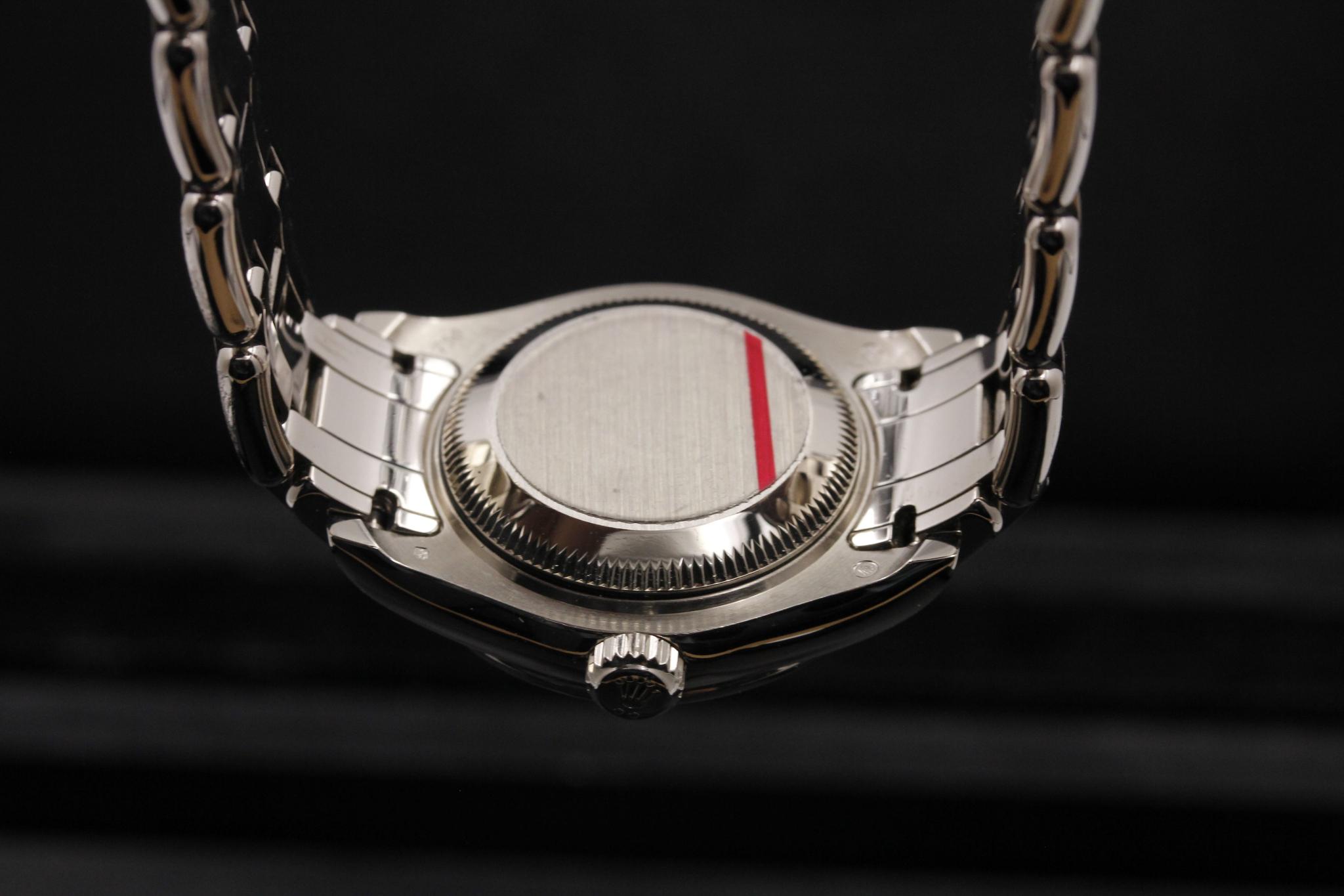 Watch Image 7
