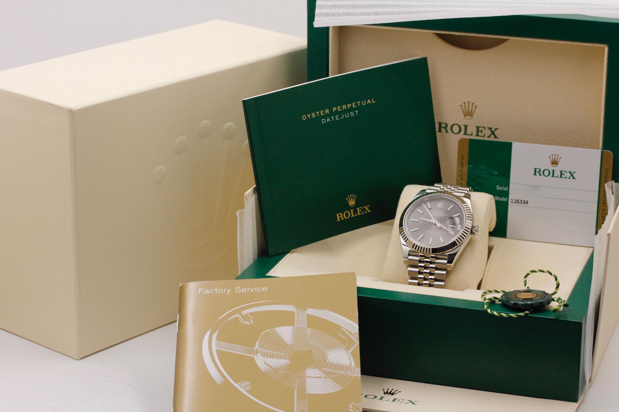 Watch Image 12