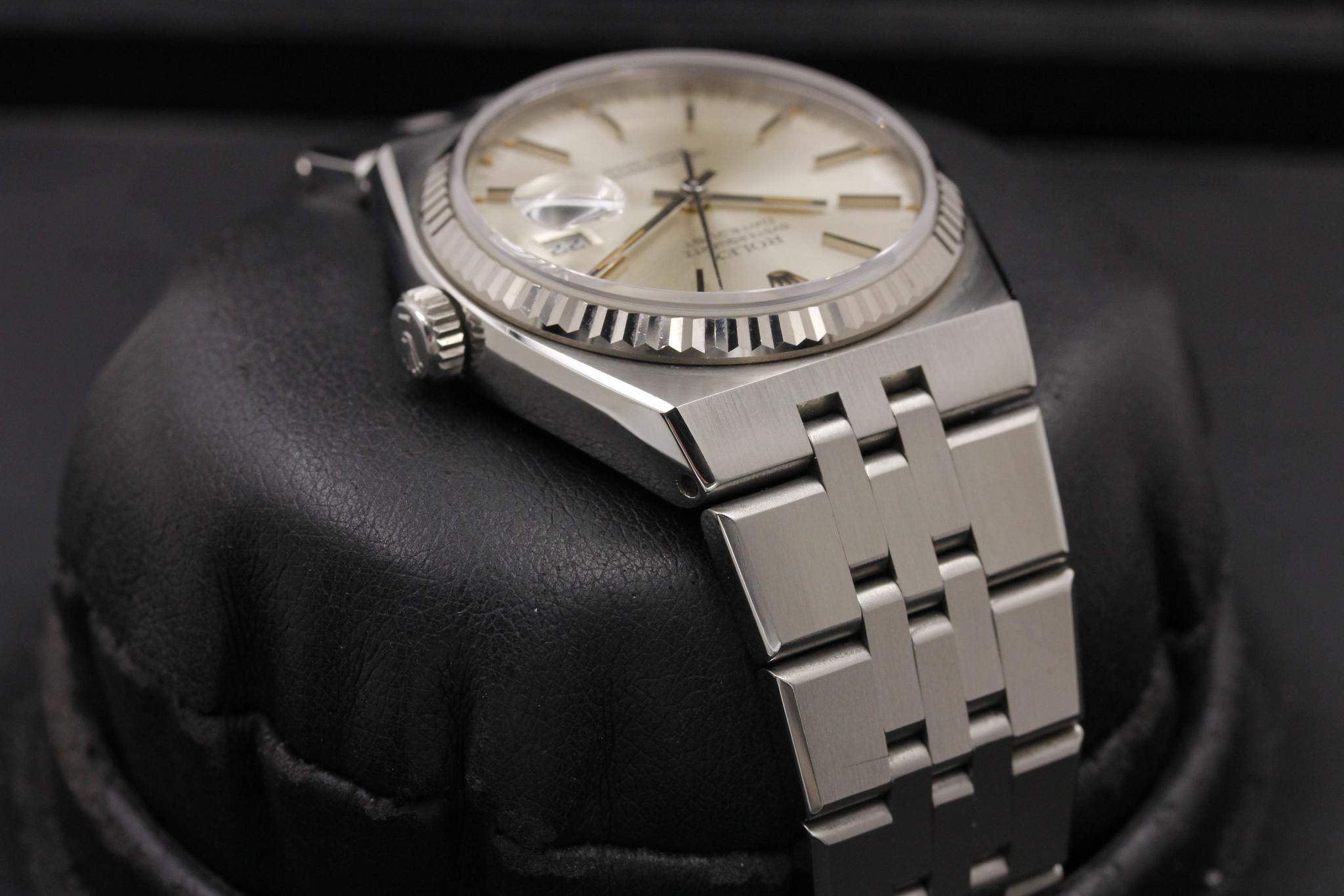 Watch Image 5