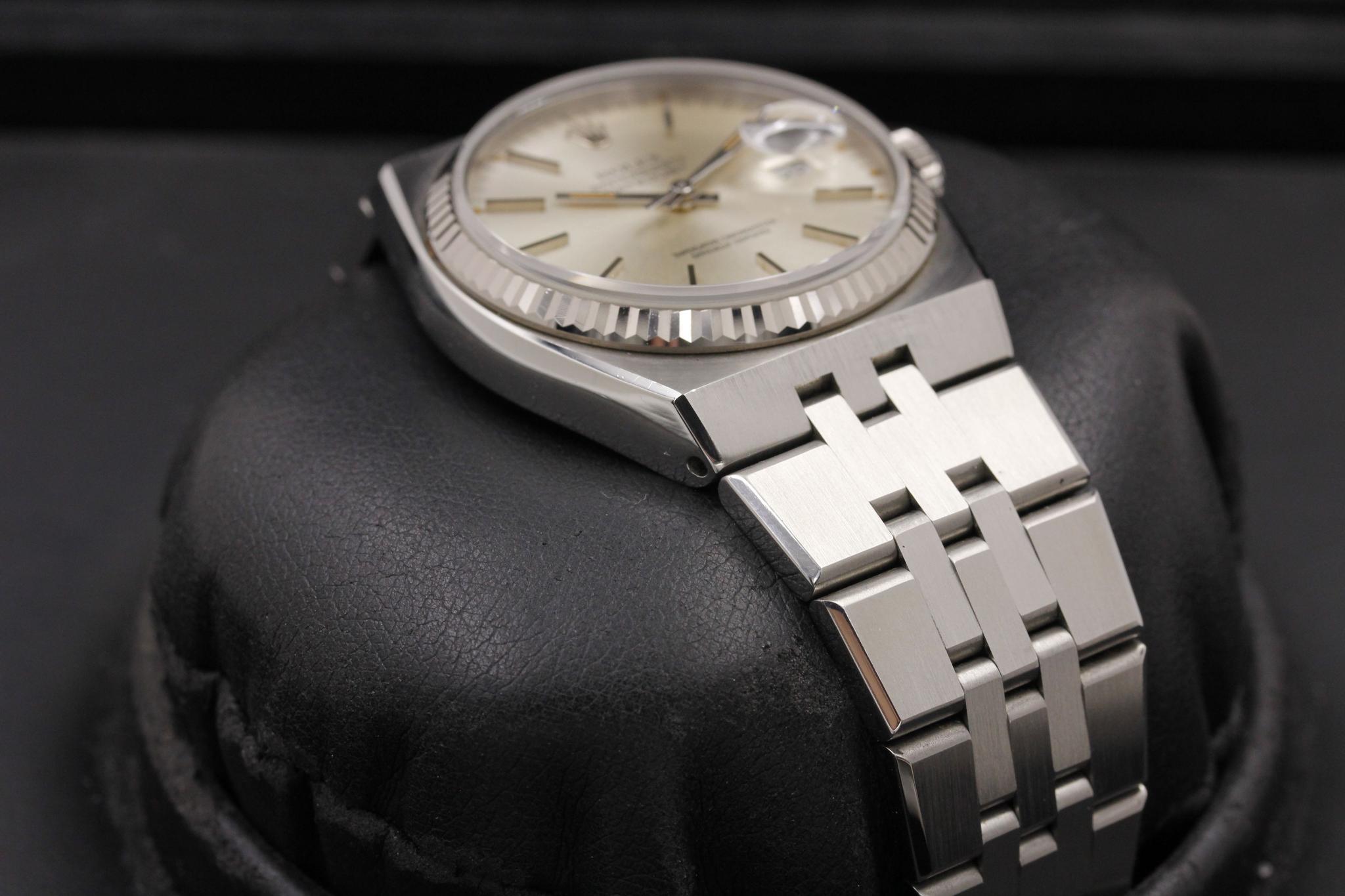 Watch Image 7