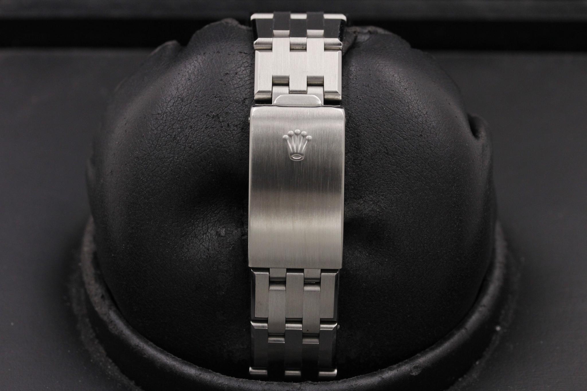 Watch Image 9