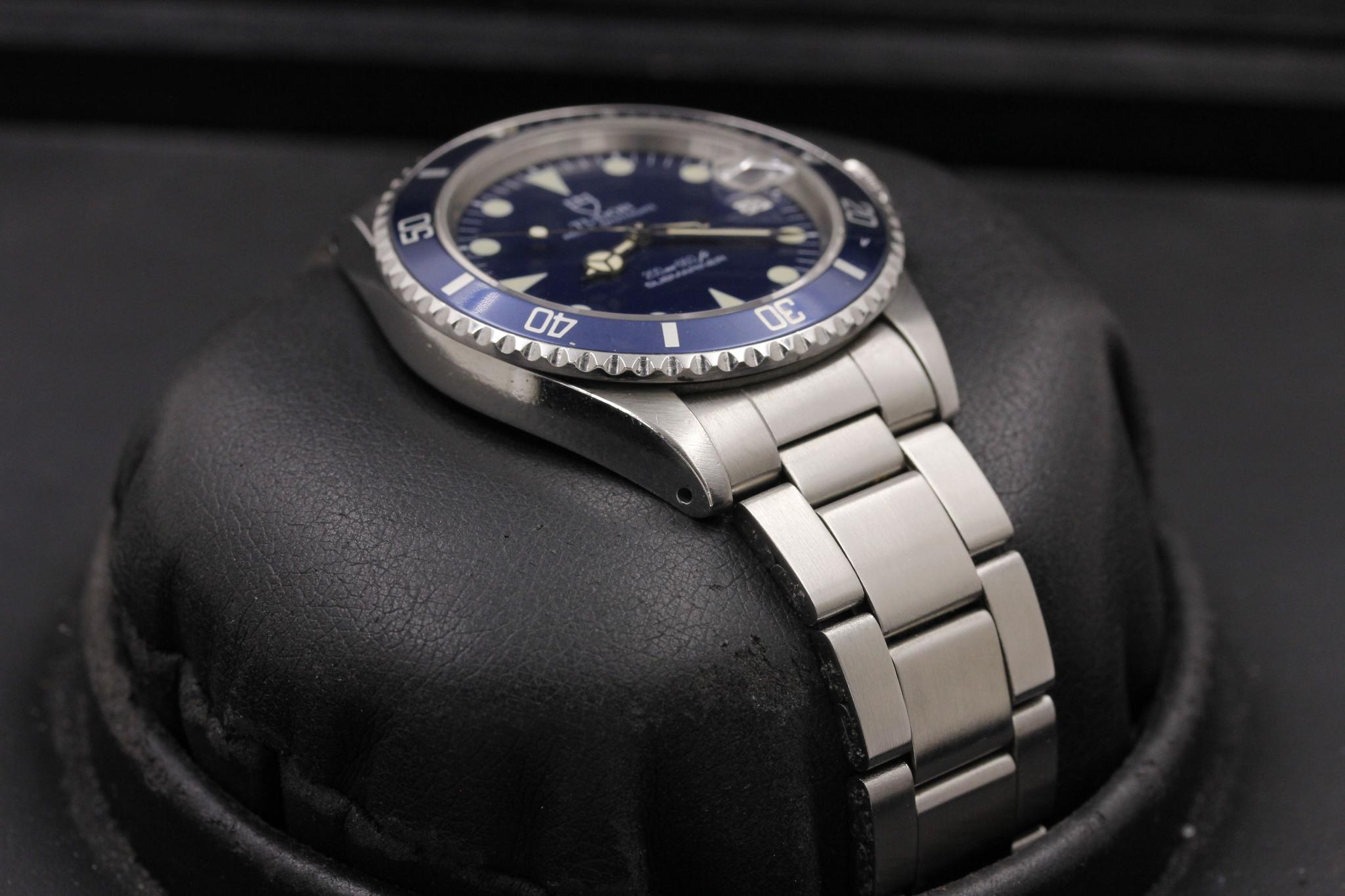 Watch Image 7