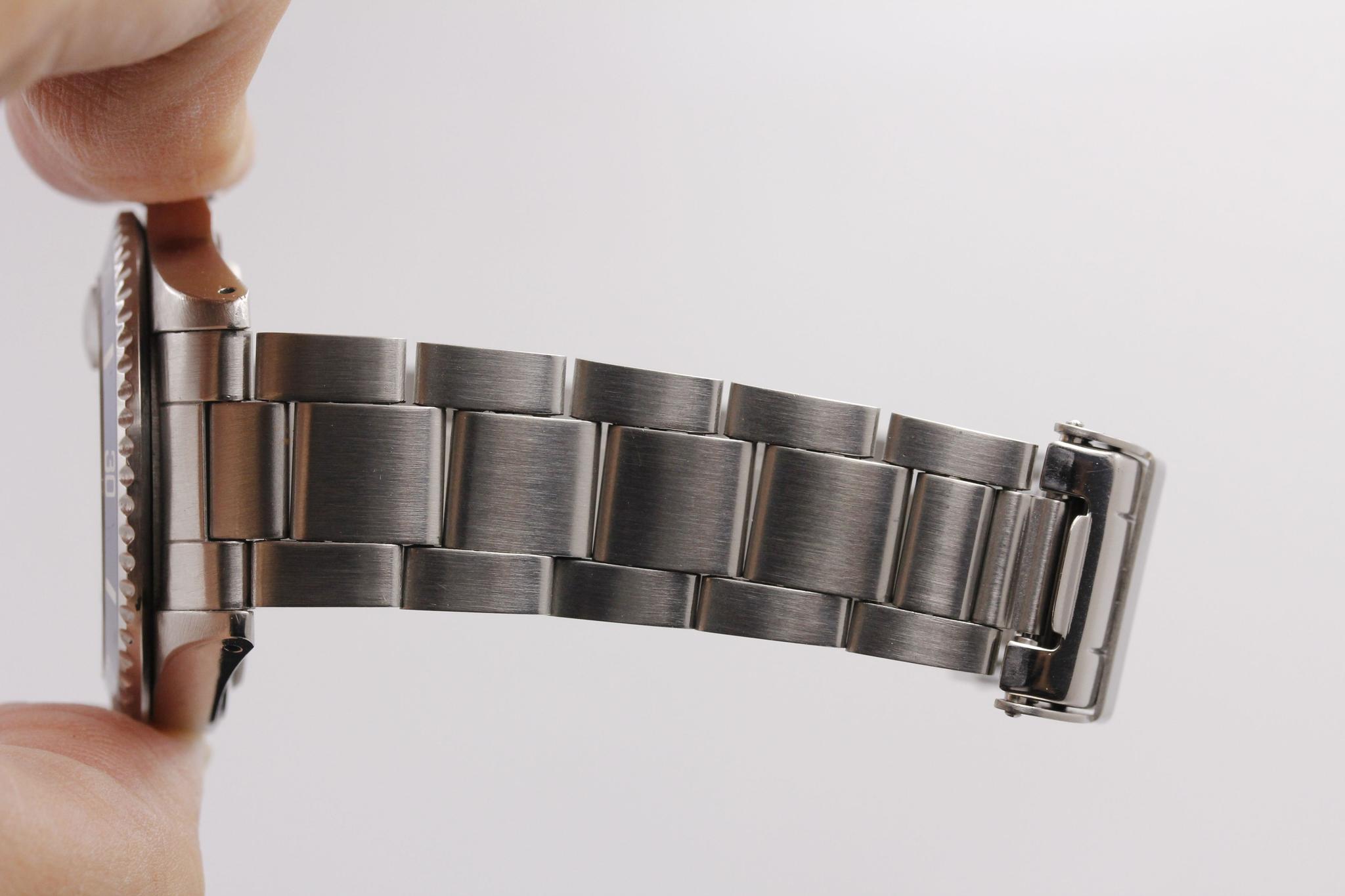 Watch Image 10