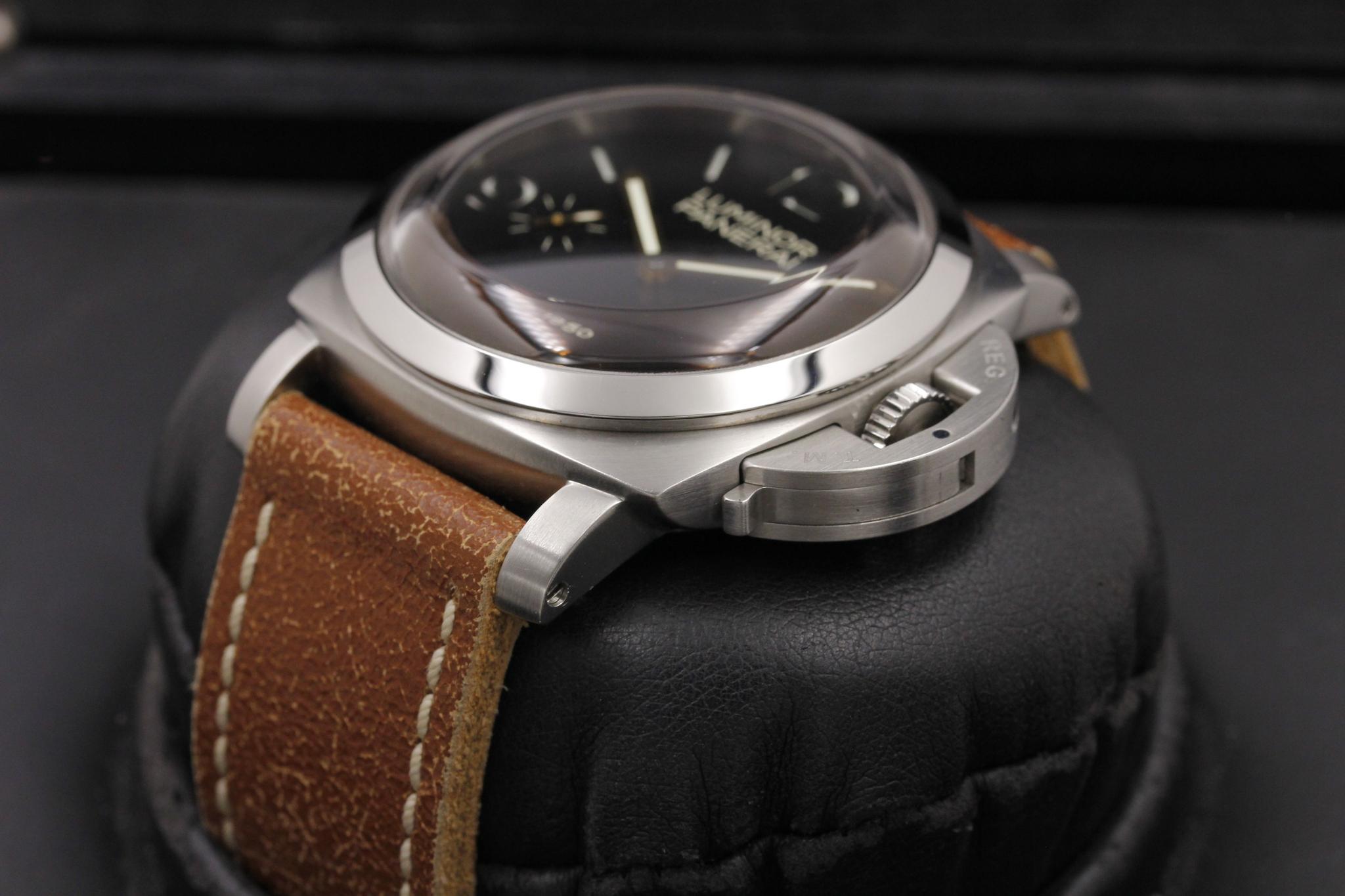 Watch Image 2