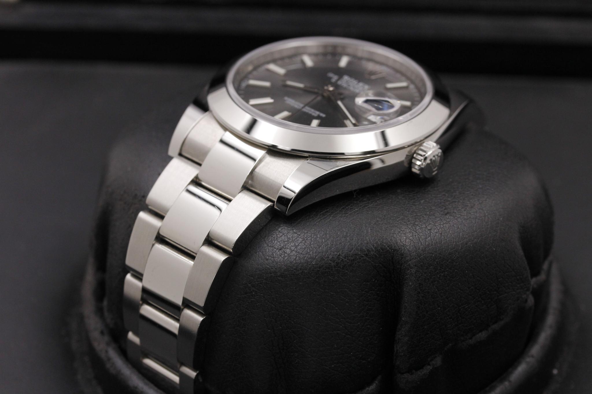 Watch Image 2