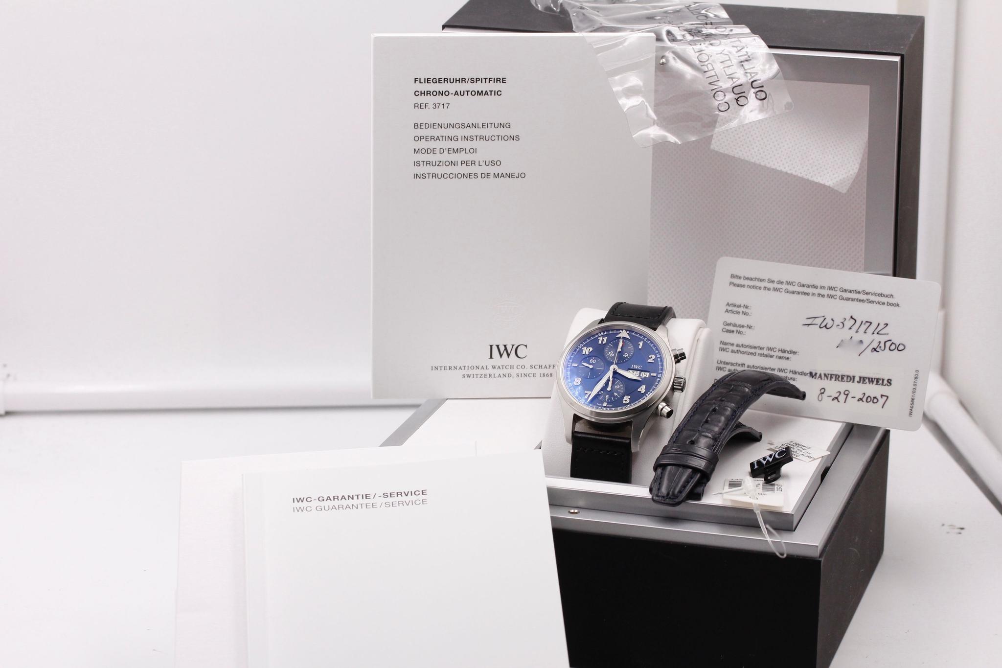 Watch Image 11