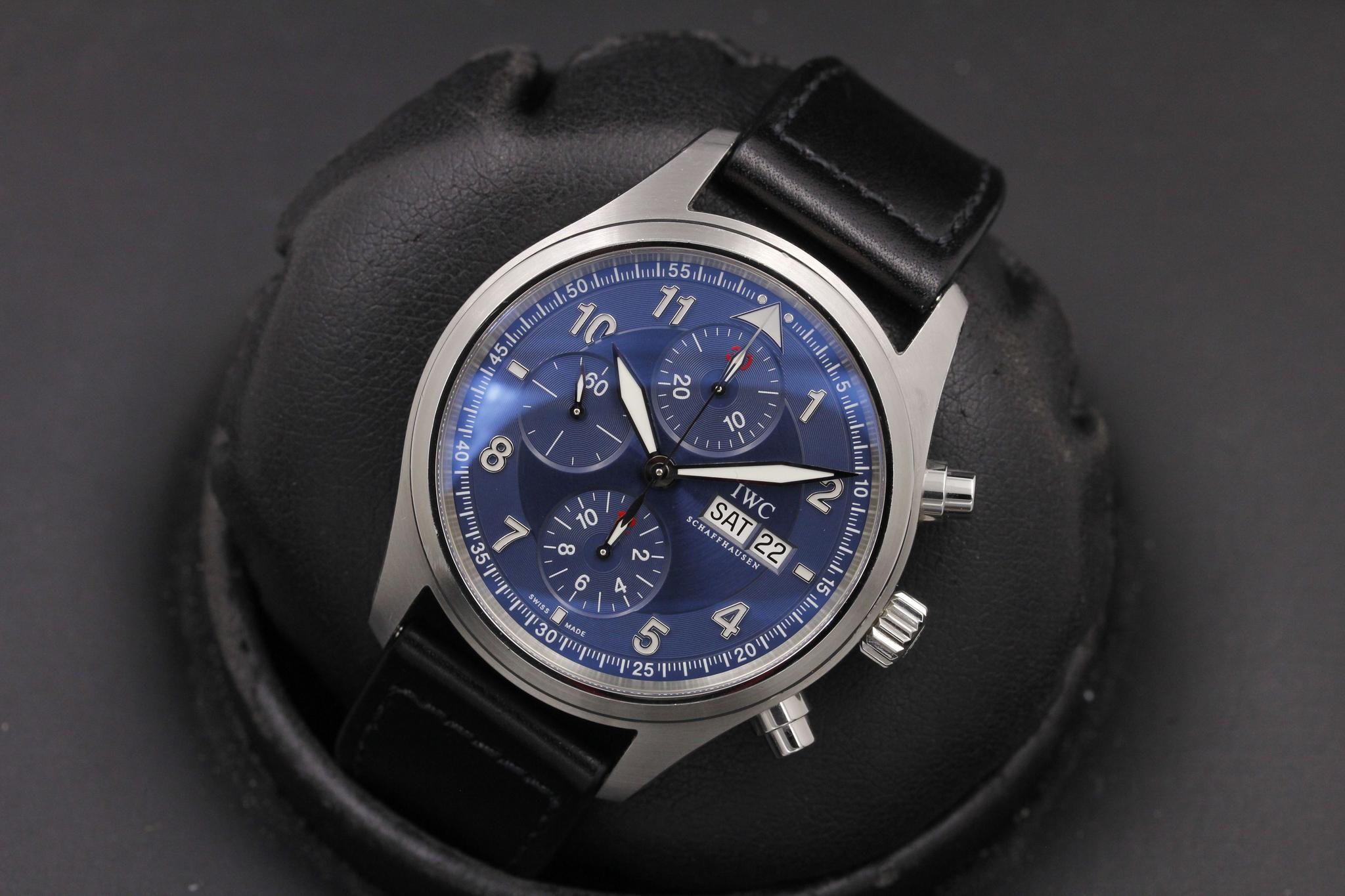 Watch Image 9