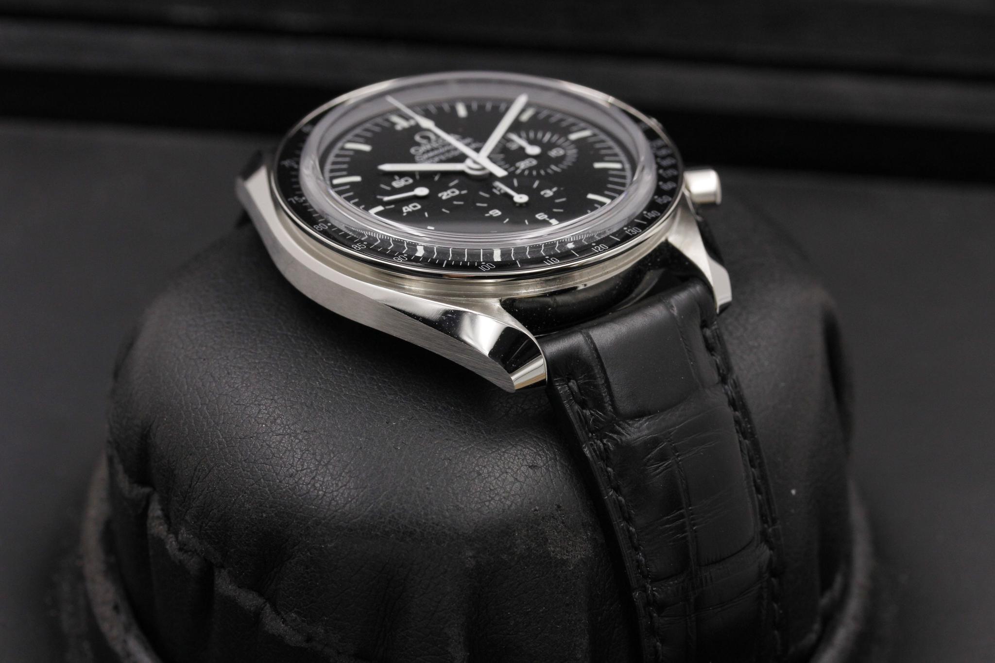 Watch Image 6