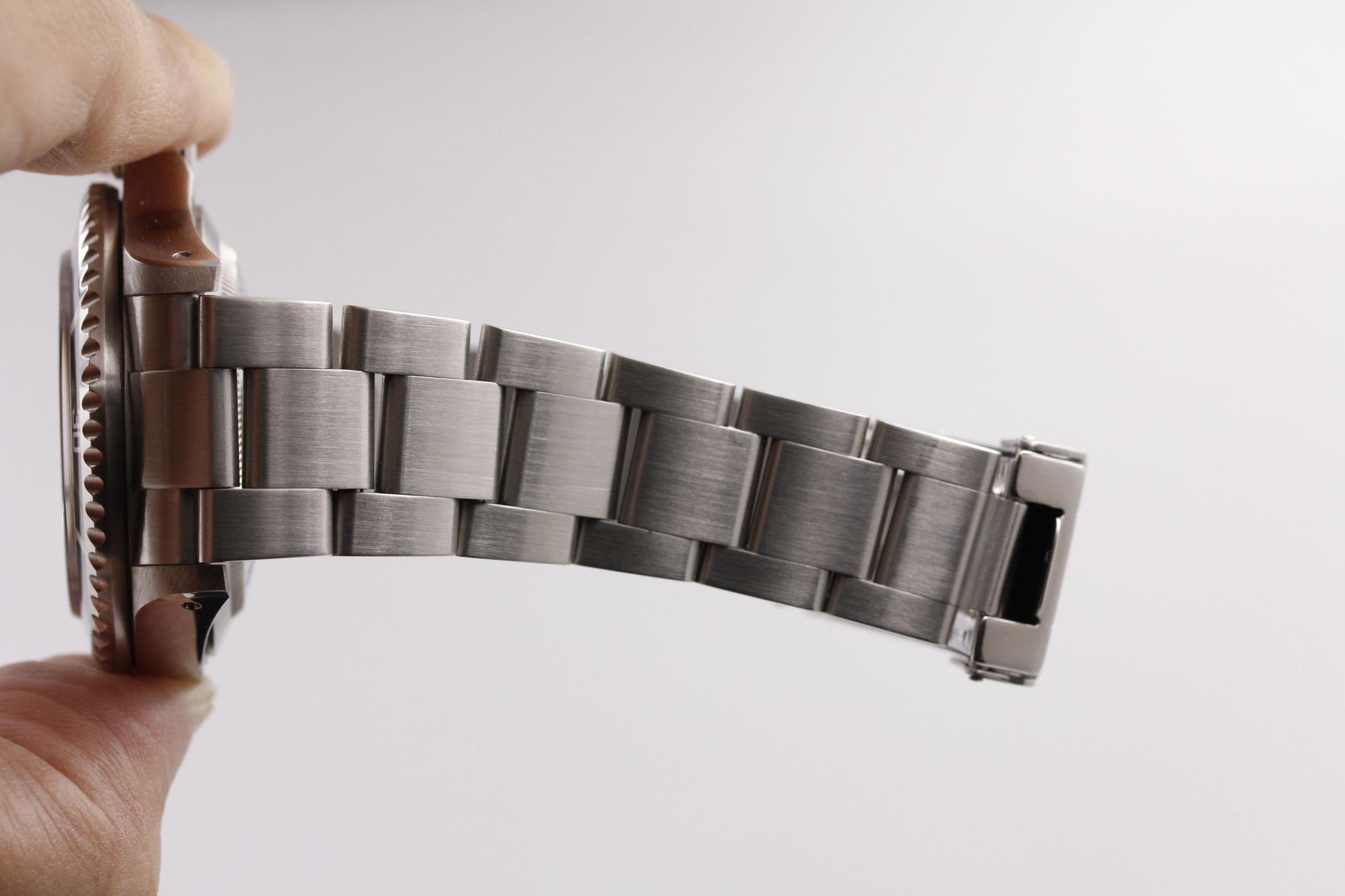 Watch Image 9