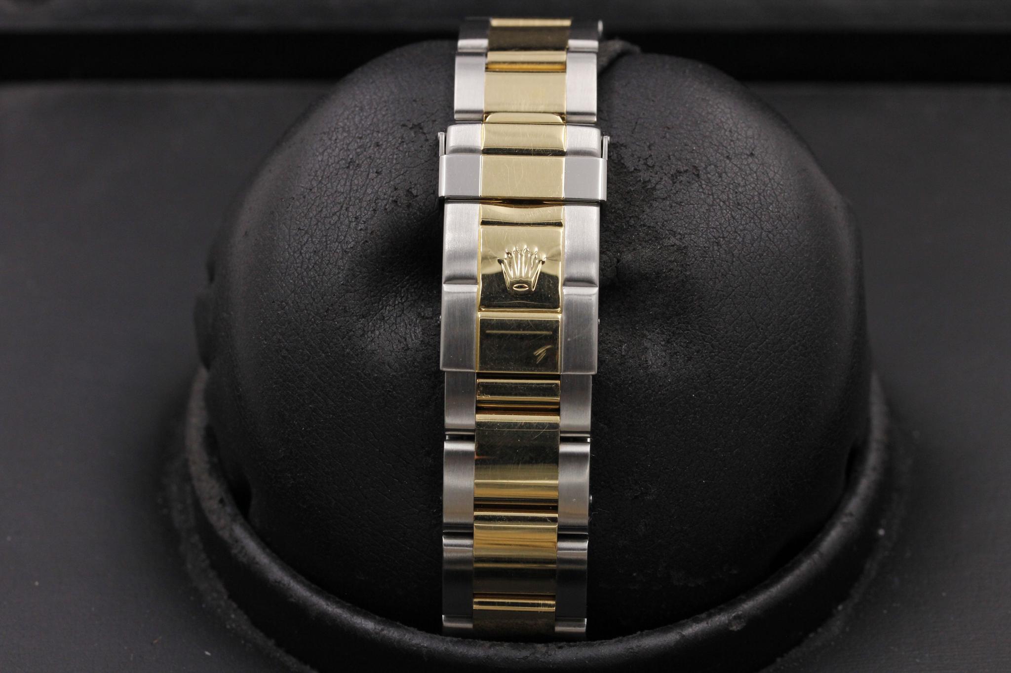 Watch Image 8
