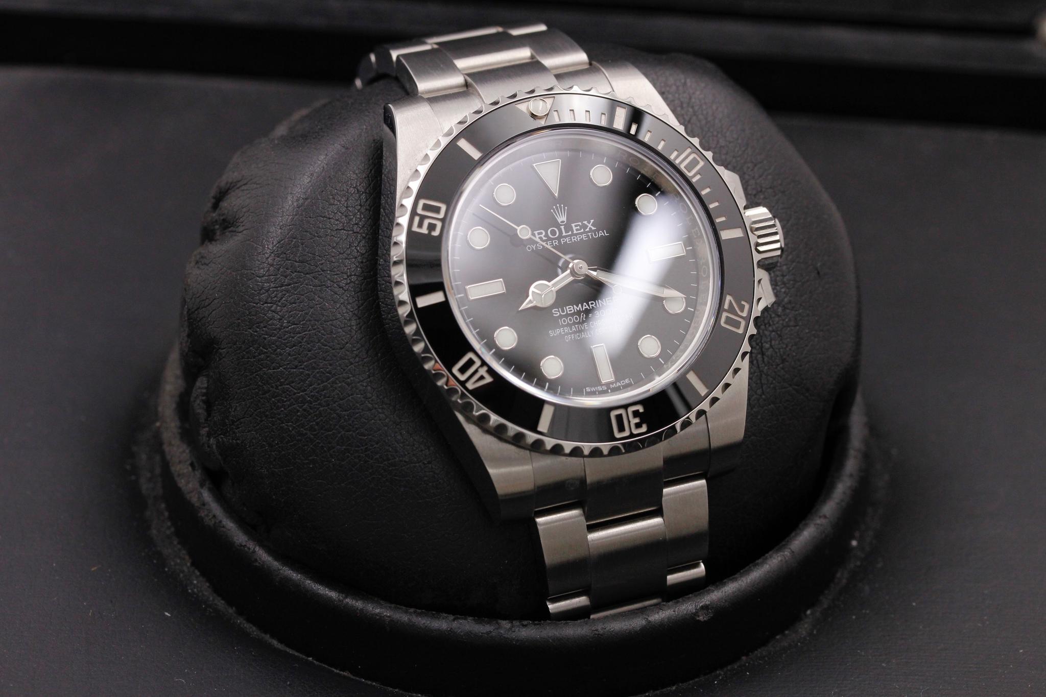 Watch Image 10