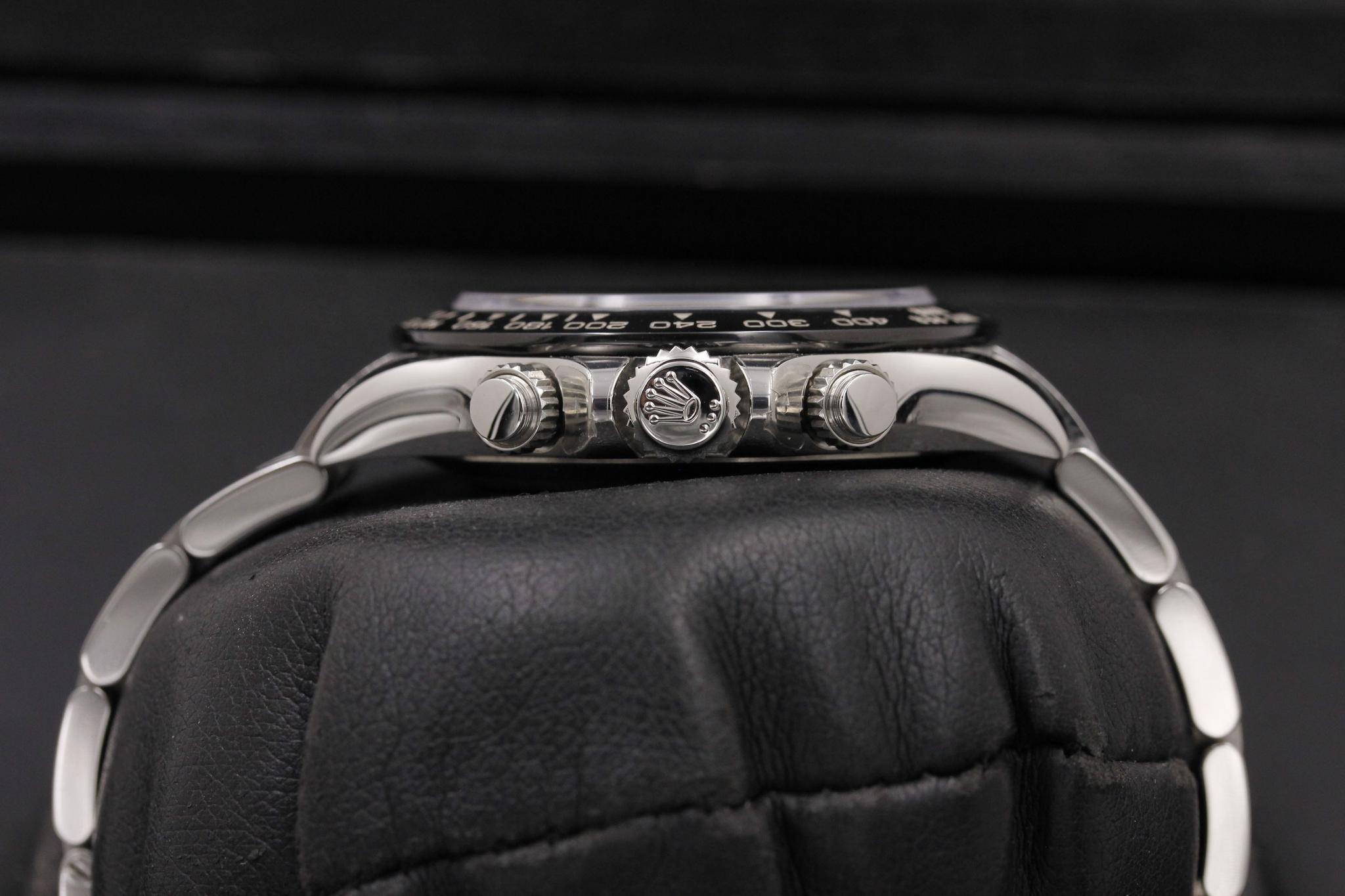 Watch Image 3