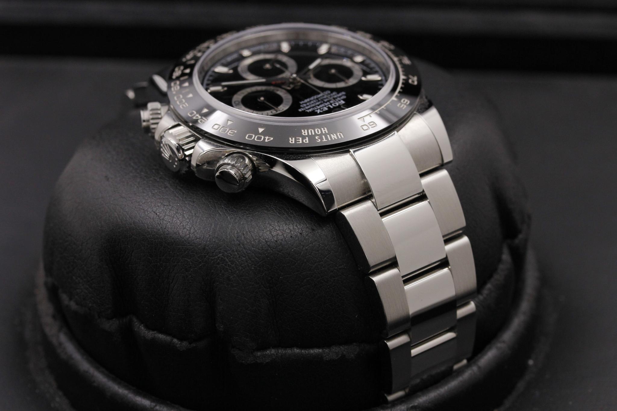 Watch Image 4