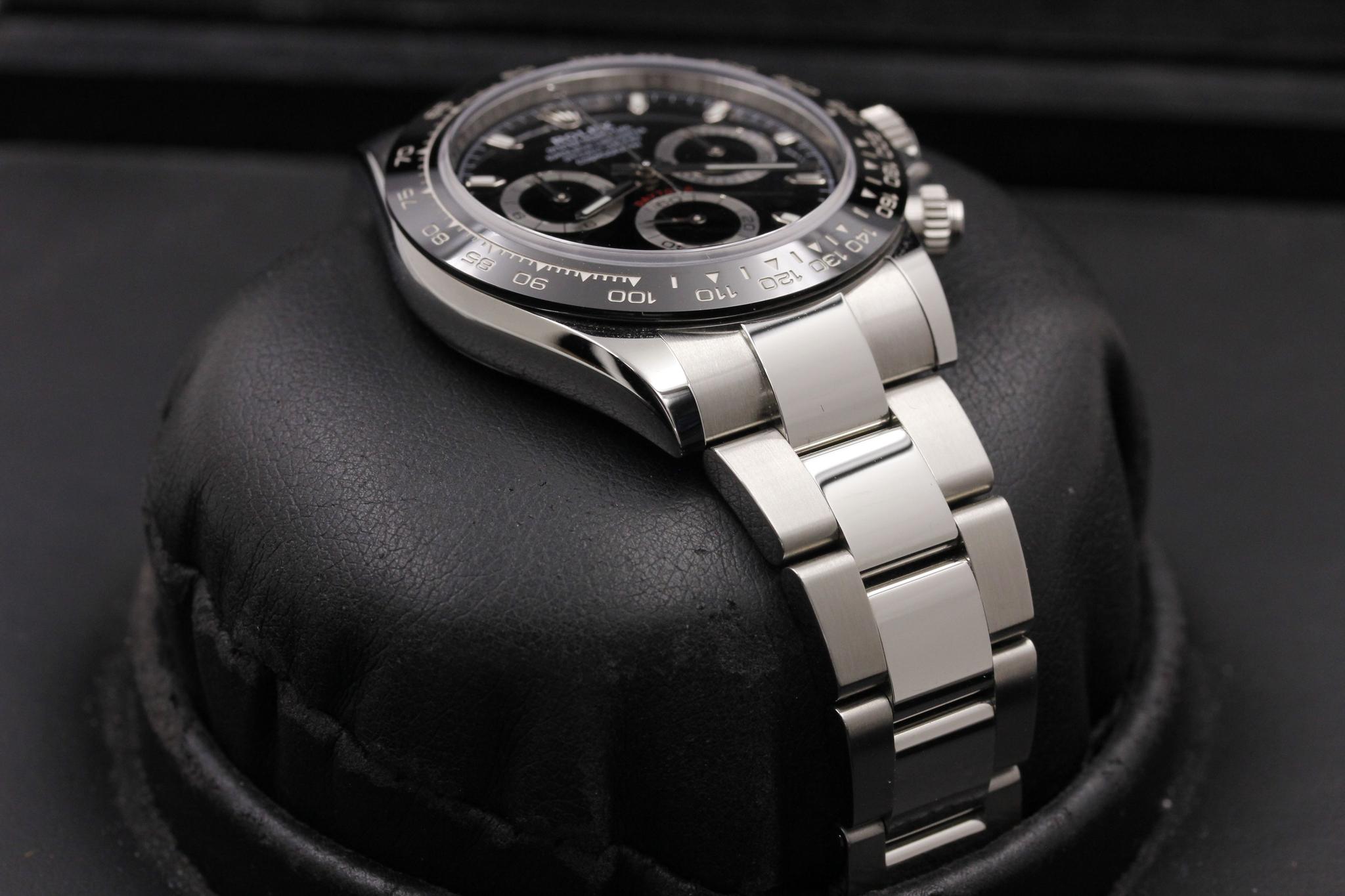 Watch Image 6