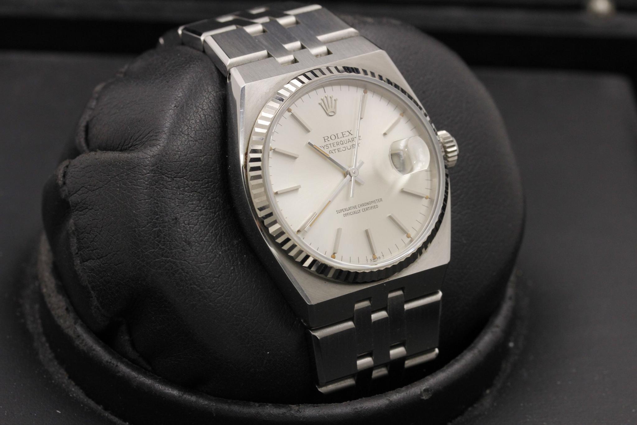 Watch Image 13