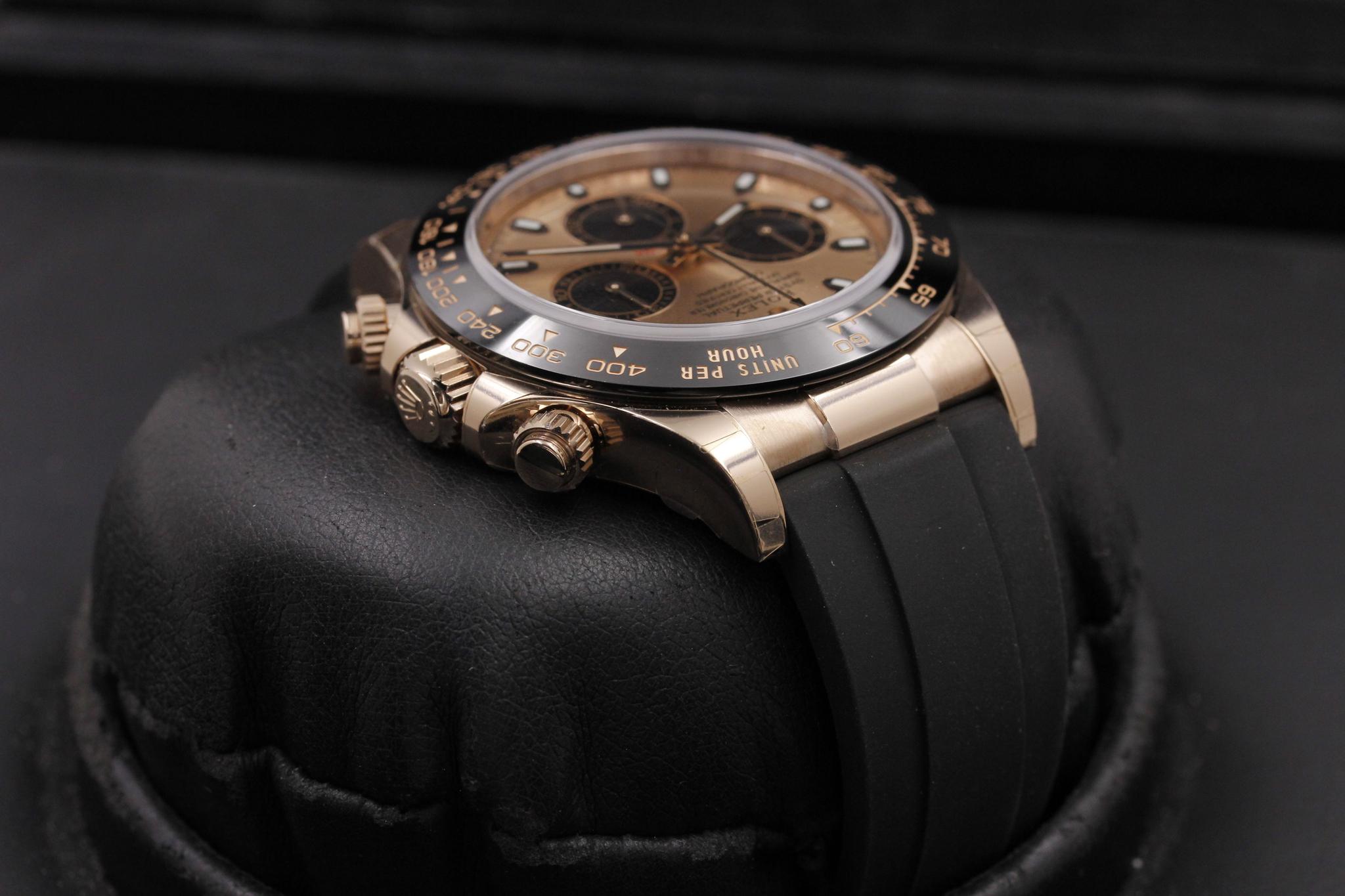 Watch Image 4